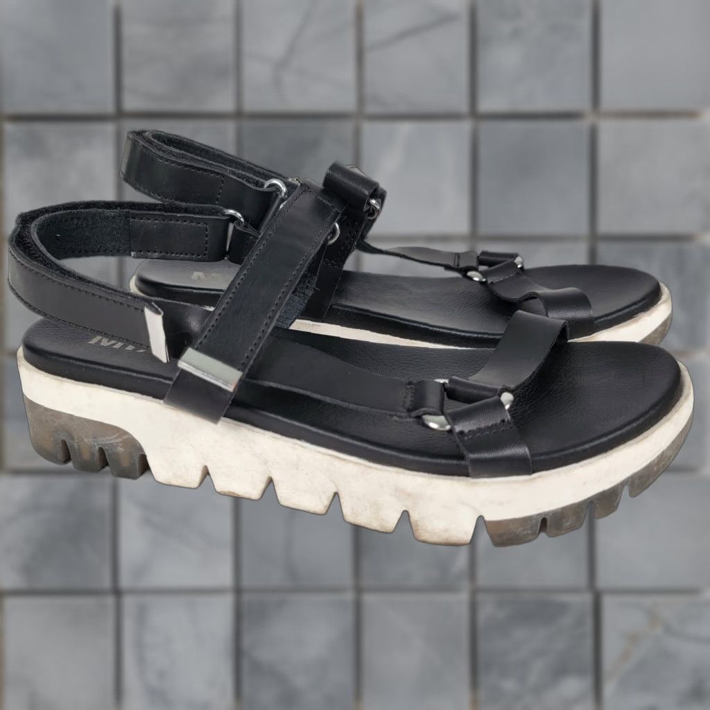 Vintage Mia Luca Sandals Womens 7 Slingback Black Faux Leather Platform Open Toe Casual Size US 7 / IT 37 - 1 Thumbnail