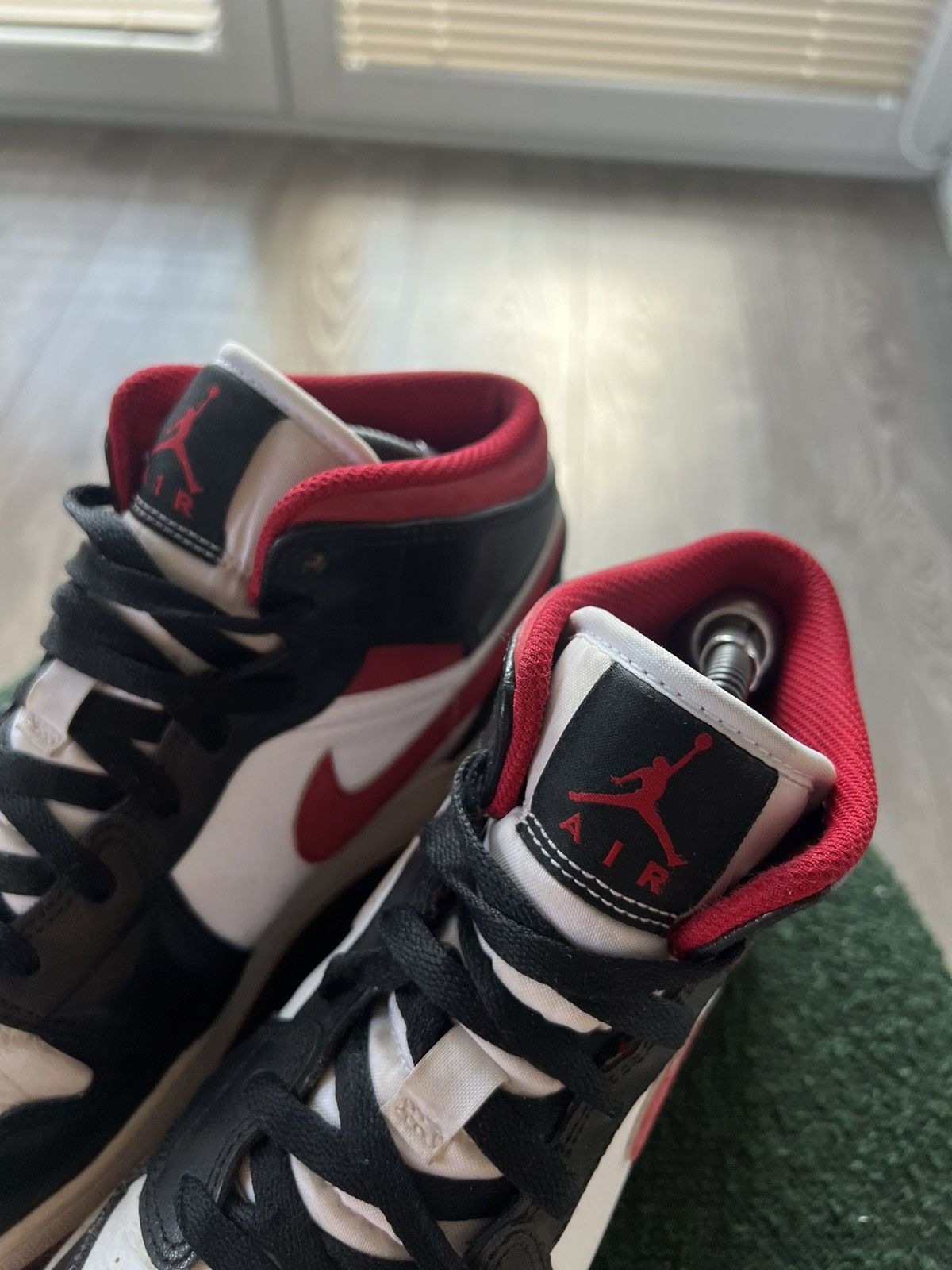 Nike Nike Air Jordan 1 Retro White Gym Mid GS Black/Red Y2K 7 Size US 7.5 / EU 40-41 - 12 Thumbnail