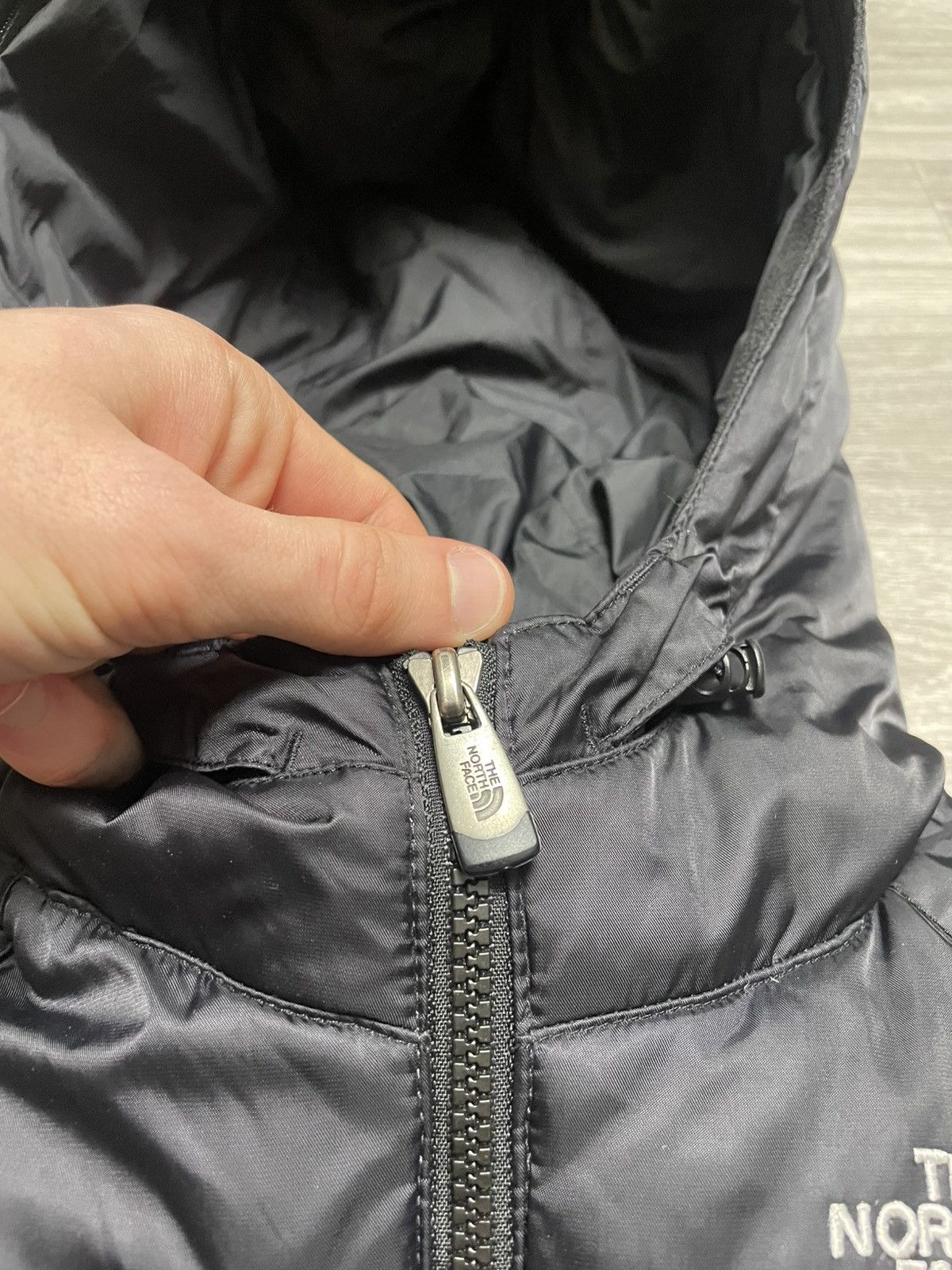 The North Face The North Face 550 Goose Down Vest Black Hooded Puffer Size M / US 6-8 / IT 42-44 - 7 Thumbnail