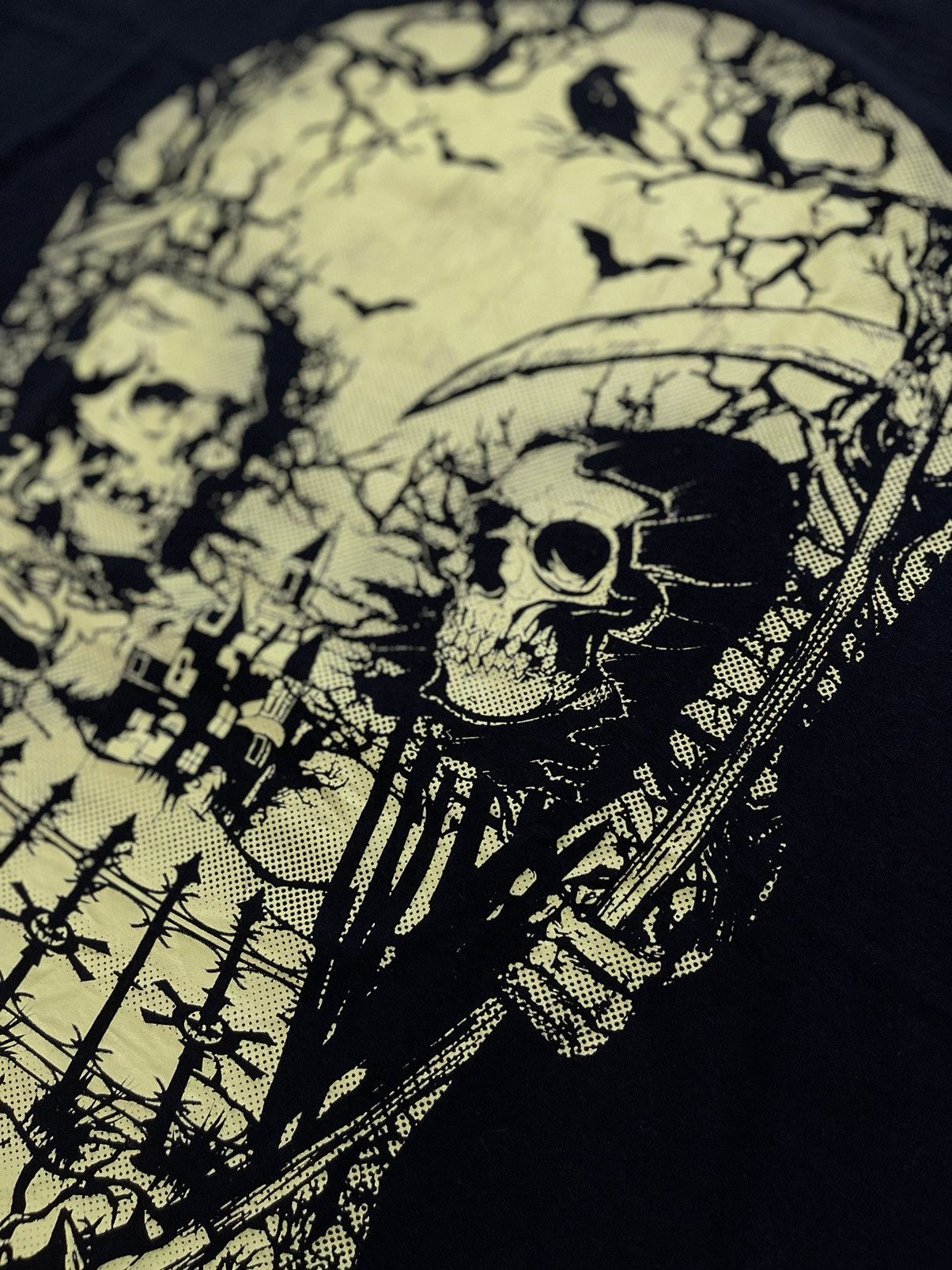 Vintage Skeleton Skulls Caribbean Big Logo Graphic Tshirt Size US L / EU 52-54 / 3 - 5 Thumbnail
