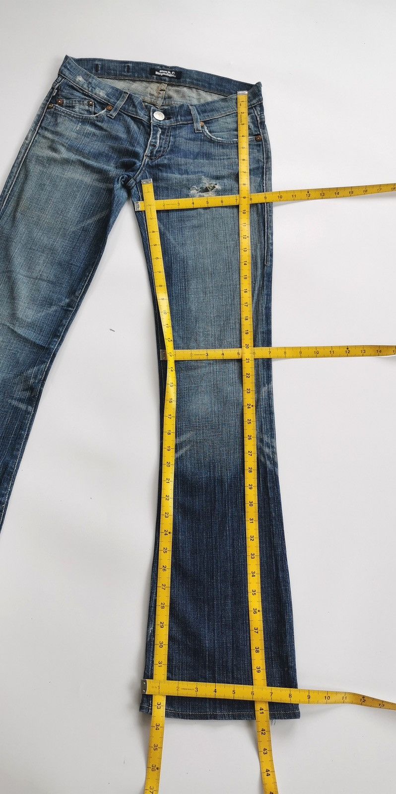 Rock & Republic Rock Republic Jagger Bootcut Distressed Jeans Size 29" - 14 Thumbnail