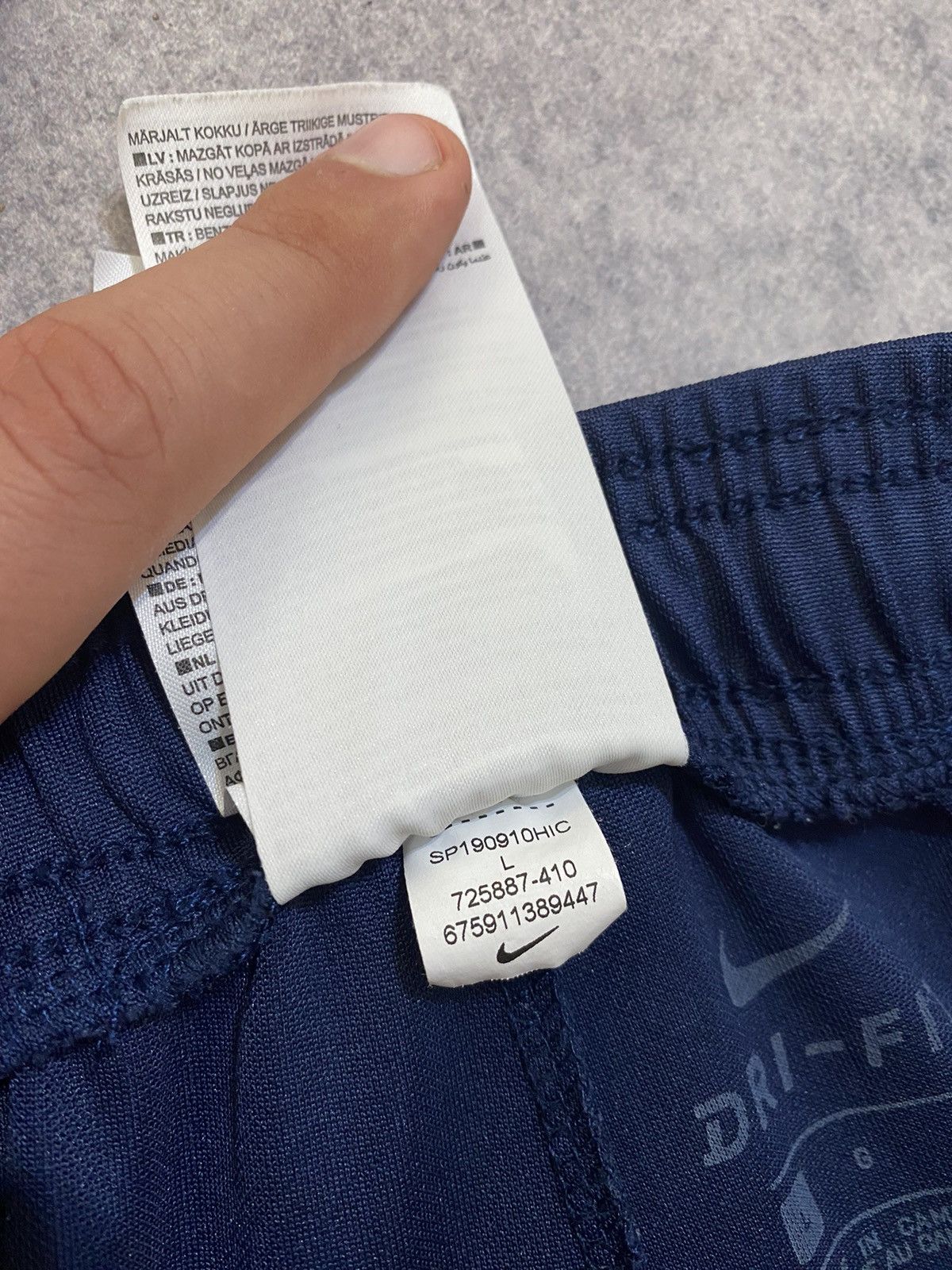 Nike Nike Lightweight Dri-Fit Shorts Men’s L Size US 34 / EU 50 - 5 Thumbnail