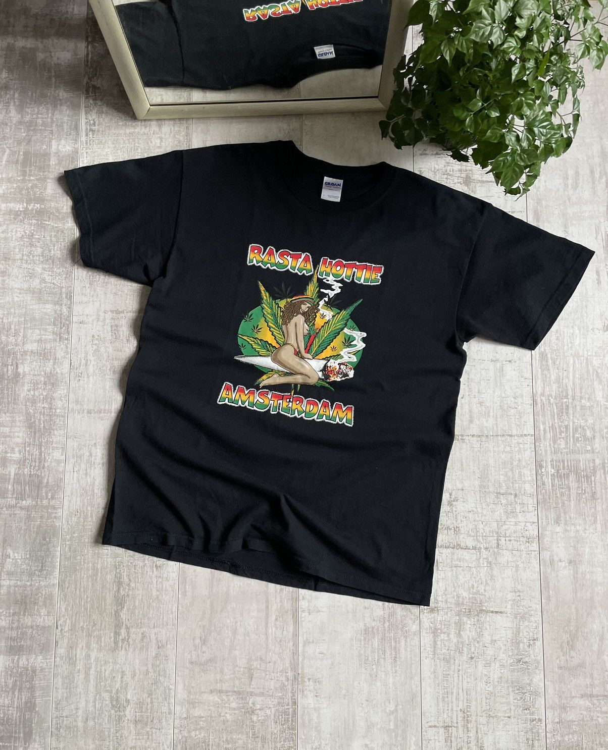 Vintage 90’s Sex Girls Rasta Hottie Amsterdam Blant T-Shirt Vintage Size US L / EU 52-54 / 3 - 1 Thumbnail
