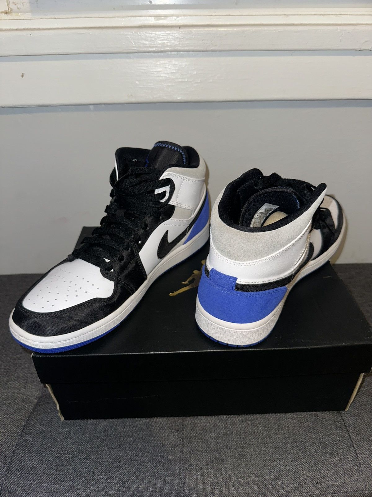 Nike Air Jordan 1 Mid SE Size US 10.5 / EU 43-44 - 4 Thumbnail