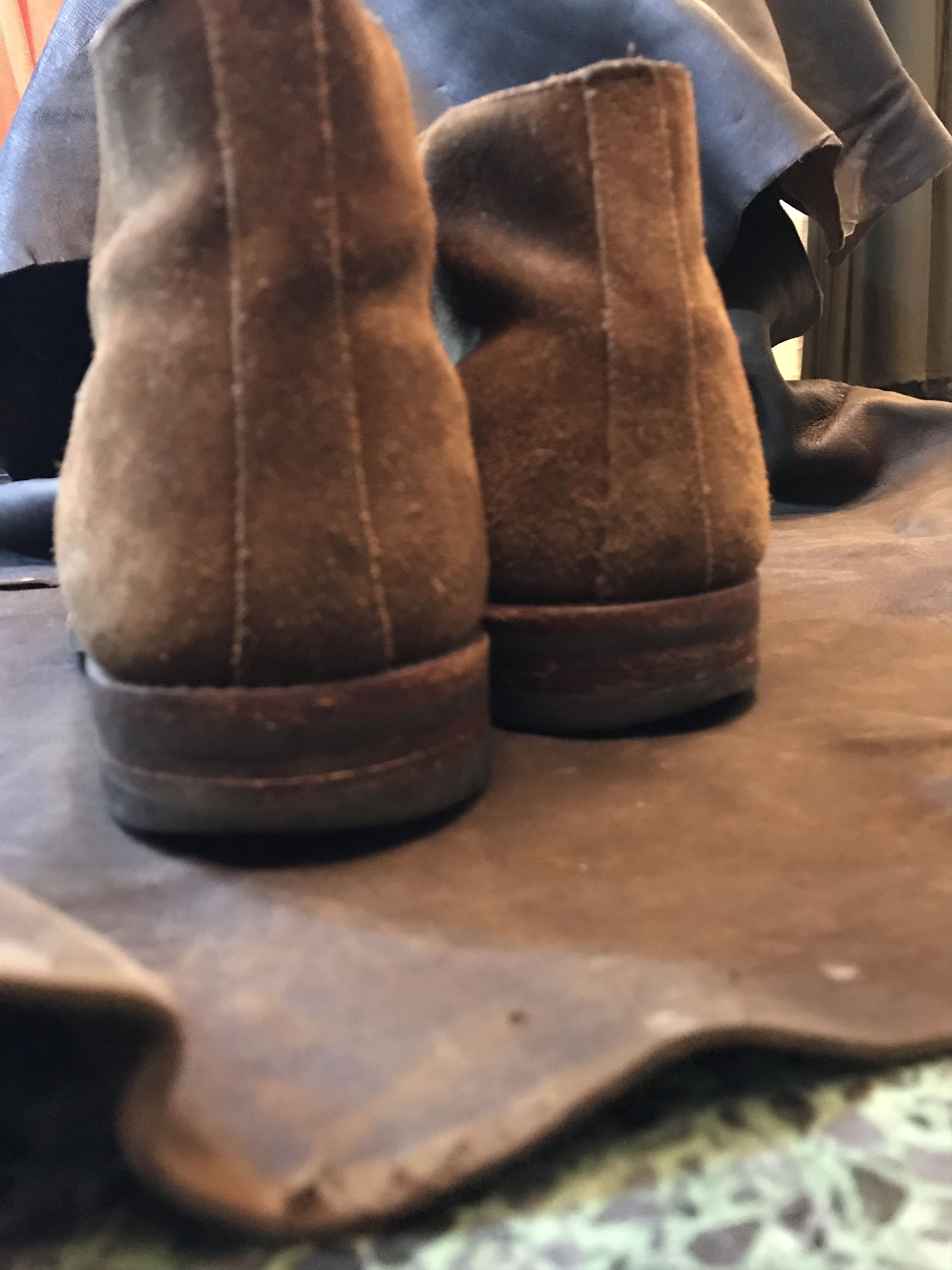 Crockett & Jones SUEDE CROCKETT & JONES CHILTERN TOBACCO CHUKKA BOOTS Size US 11 / EU 44 - 10 Thumbnail