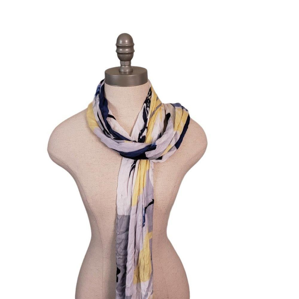 Designer CT854 White House Black Market Floral Blue & Yellow Wrap Size ONE SIZE - 2 Thumbnail