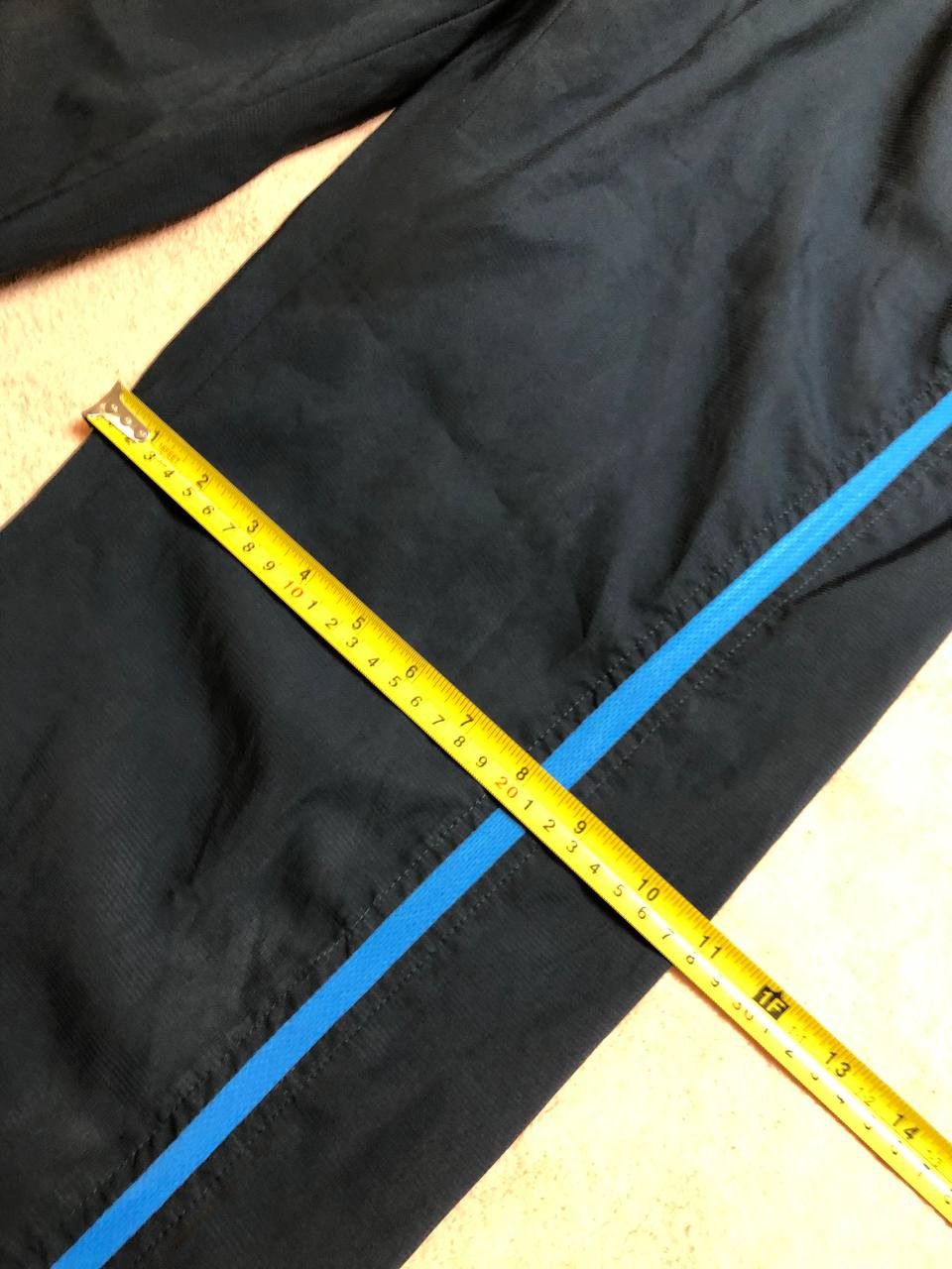 Nike vintage Nike Y2K nylon track pants in navy STREETWEAR Size US 32 / EU 48 - 8 Thumbnail