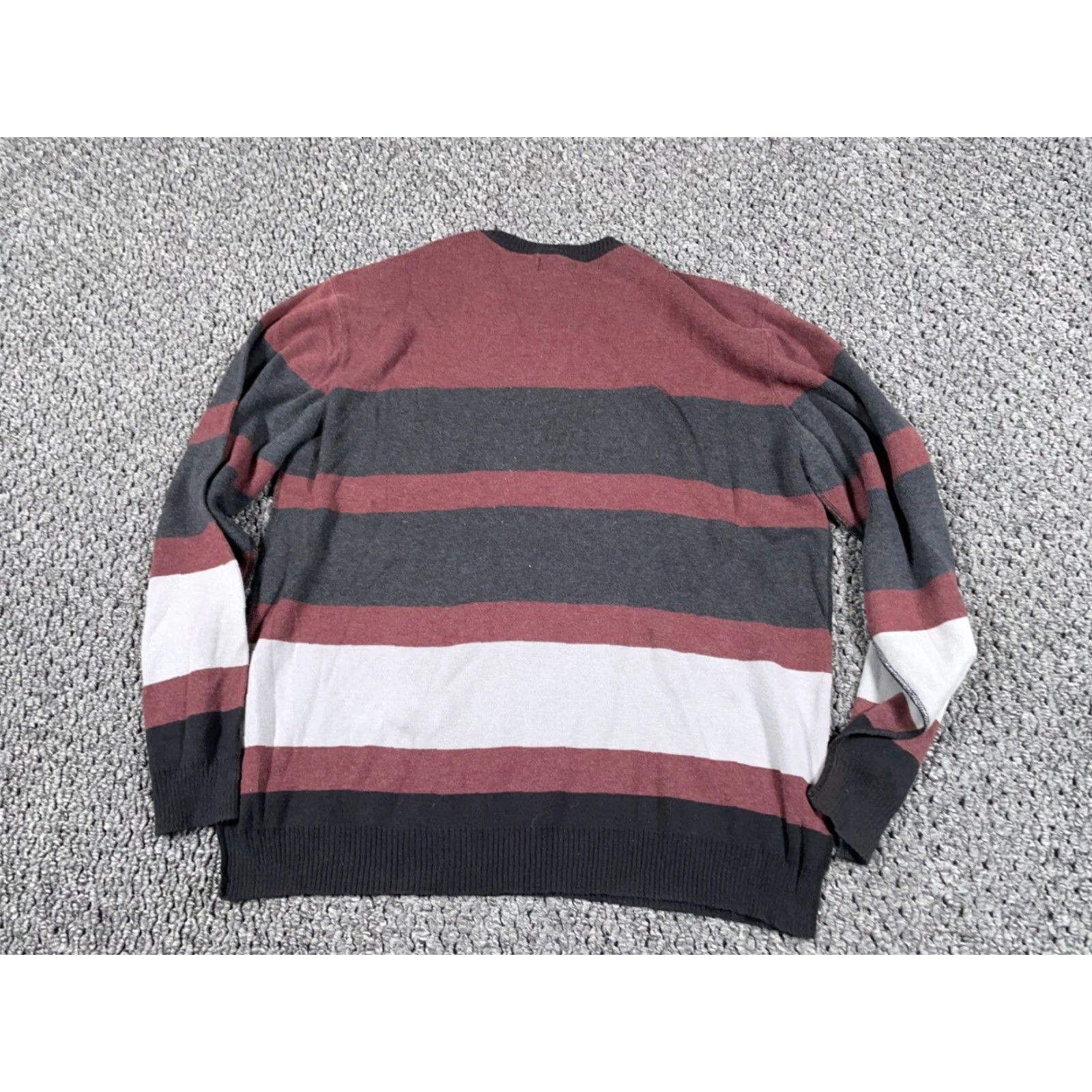Vintage VINTAGE Cortina Sweater Adult Large Red Gray Striped Lightweight Crewneck Knit Retro Mens Size US L / EU 52-54 / 3 - 2 Thumbnail