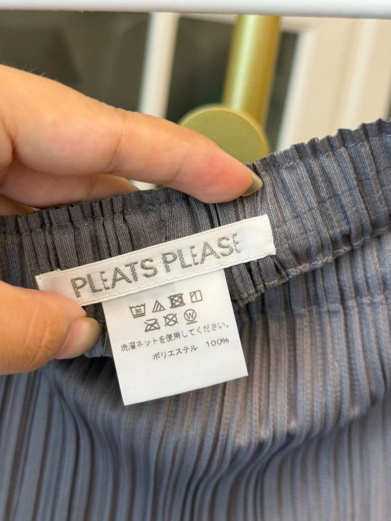 Issey Miyake Issey Miyake size:2 Grey pleated trousers Size 31" - 2 Thumbnail