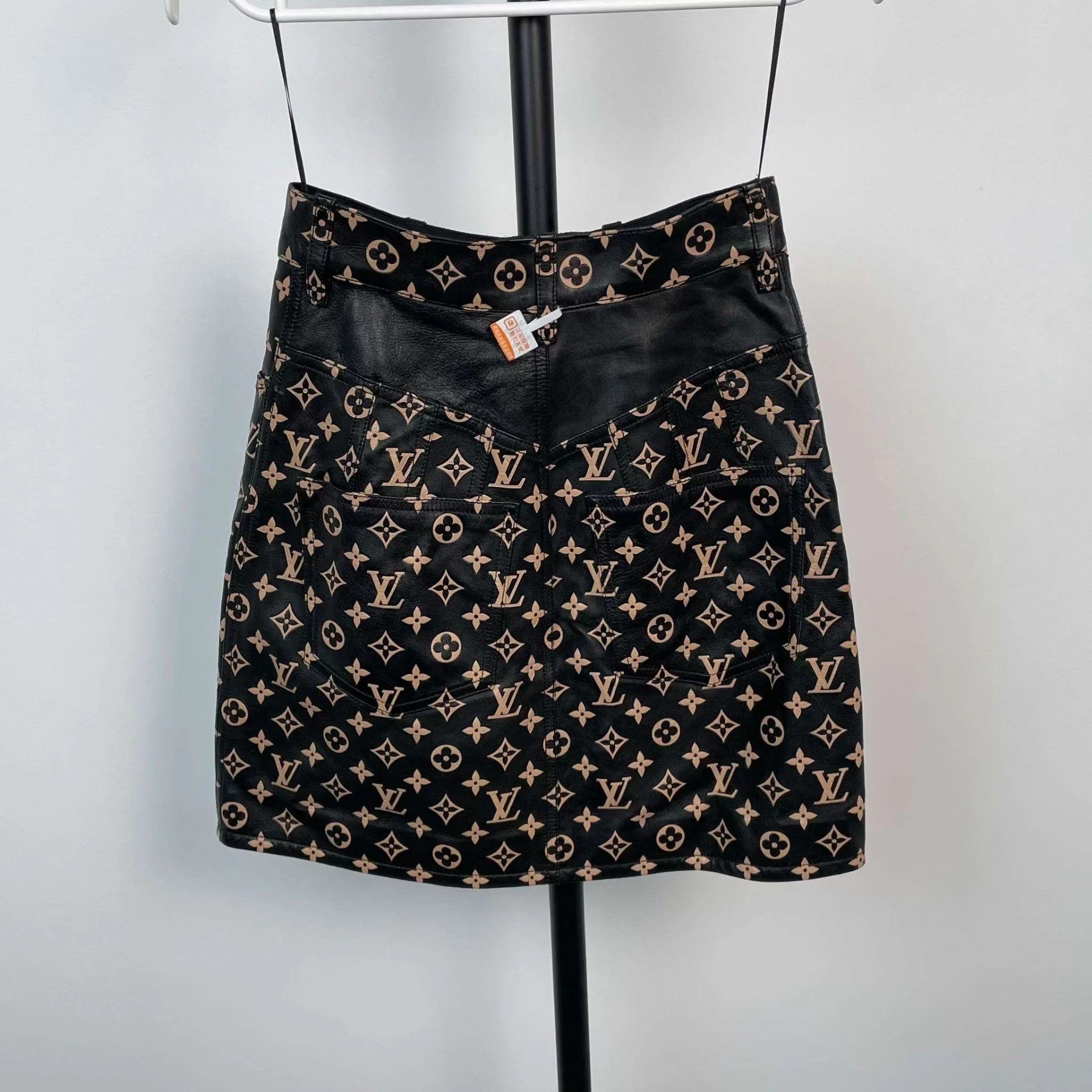 Louis Vuitton LV Monogram Lambskin Black Skirt 34 Size 25" / US 0 / IT 36 - 1 Thumbnail