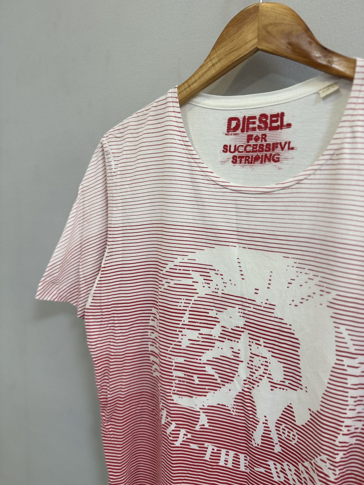 Diesel × Japanese Brand × Vintage Y2K Vintage Diesel Tee Shirt Archive Hype Size US L / EU 52-54 / 3 - 4 Thumbnail