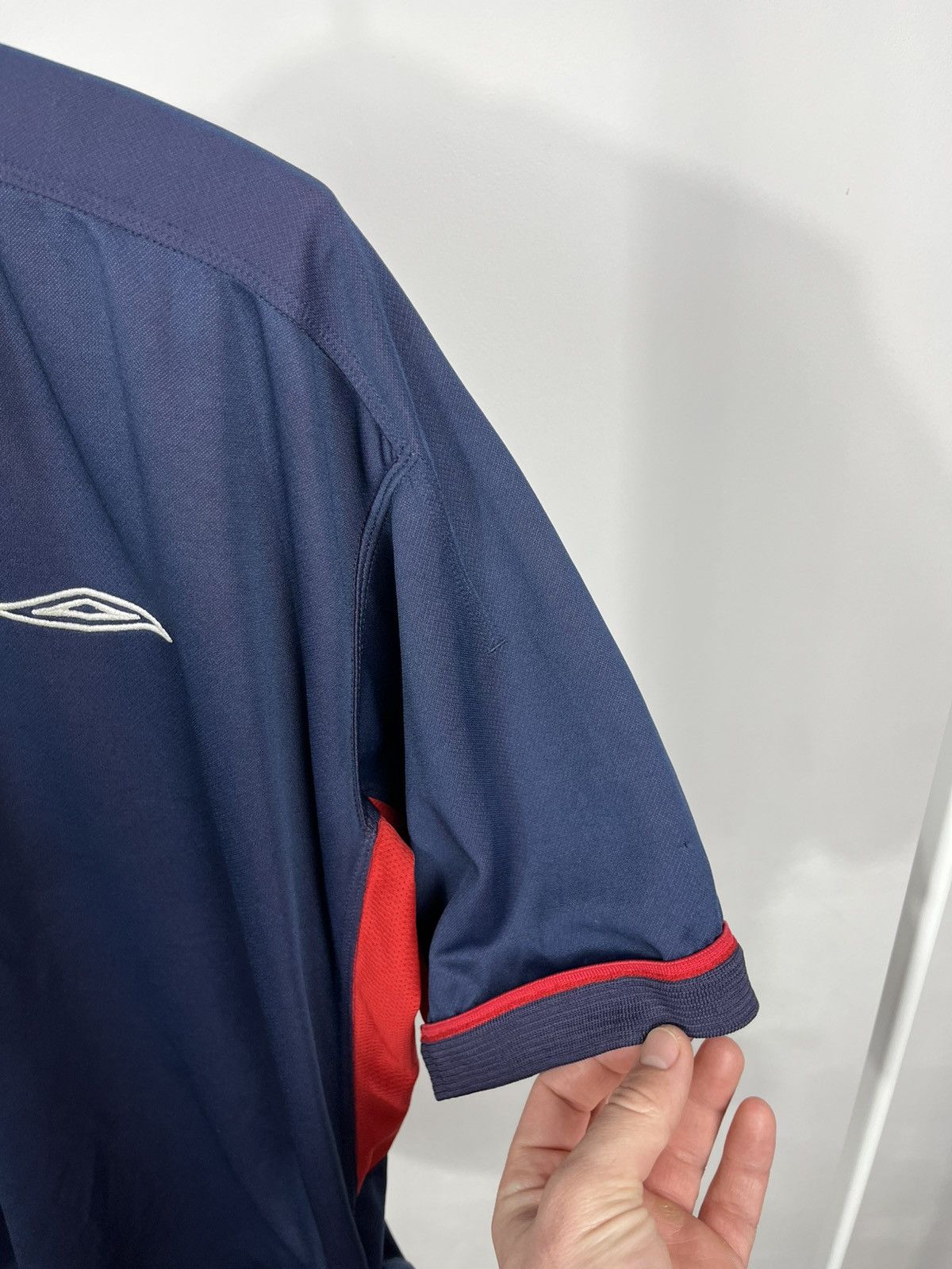 Umbro Vintage Umbro England Reversible Football Jersey Red Navy 00 Size US XL / EU 56 / 4 - 8 Thumbnail