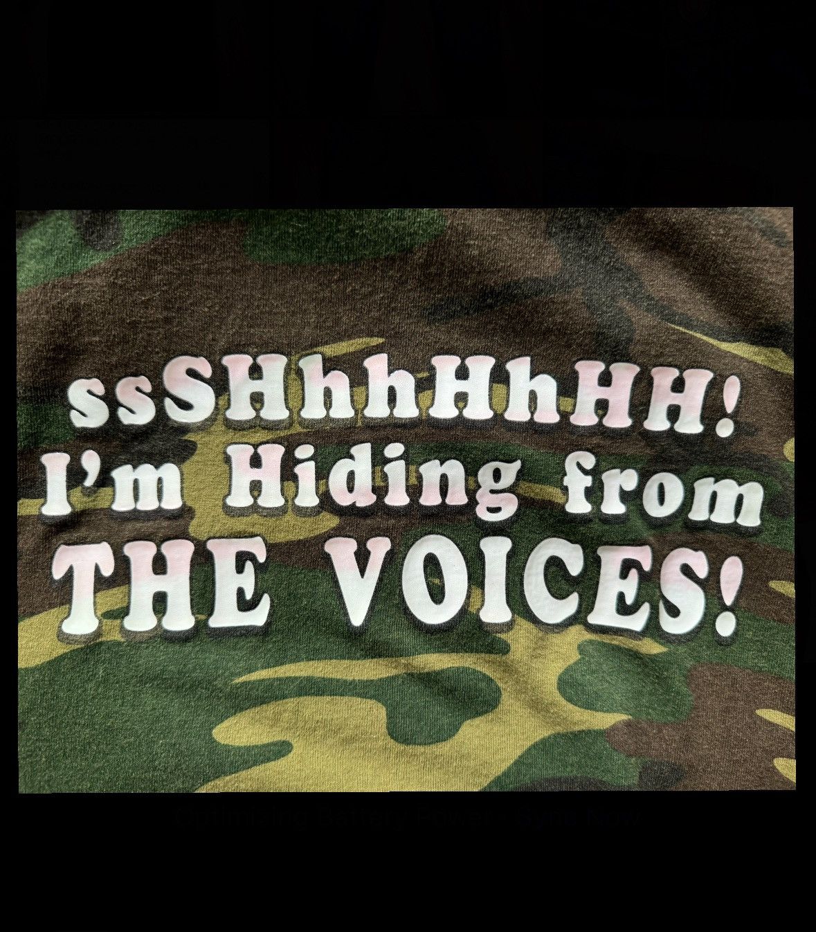 Vintage RARE Vintage Shh I'm Hiding From The Voices Camo T-Shirt Size US M / EU 48-50 / 2 - 4 Thumbnail