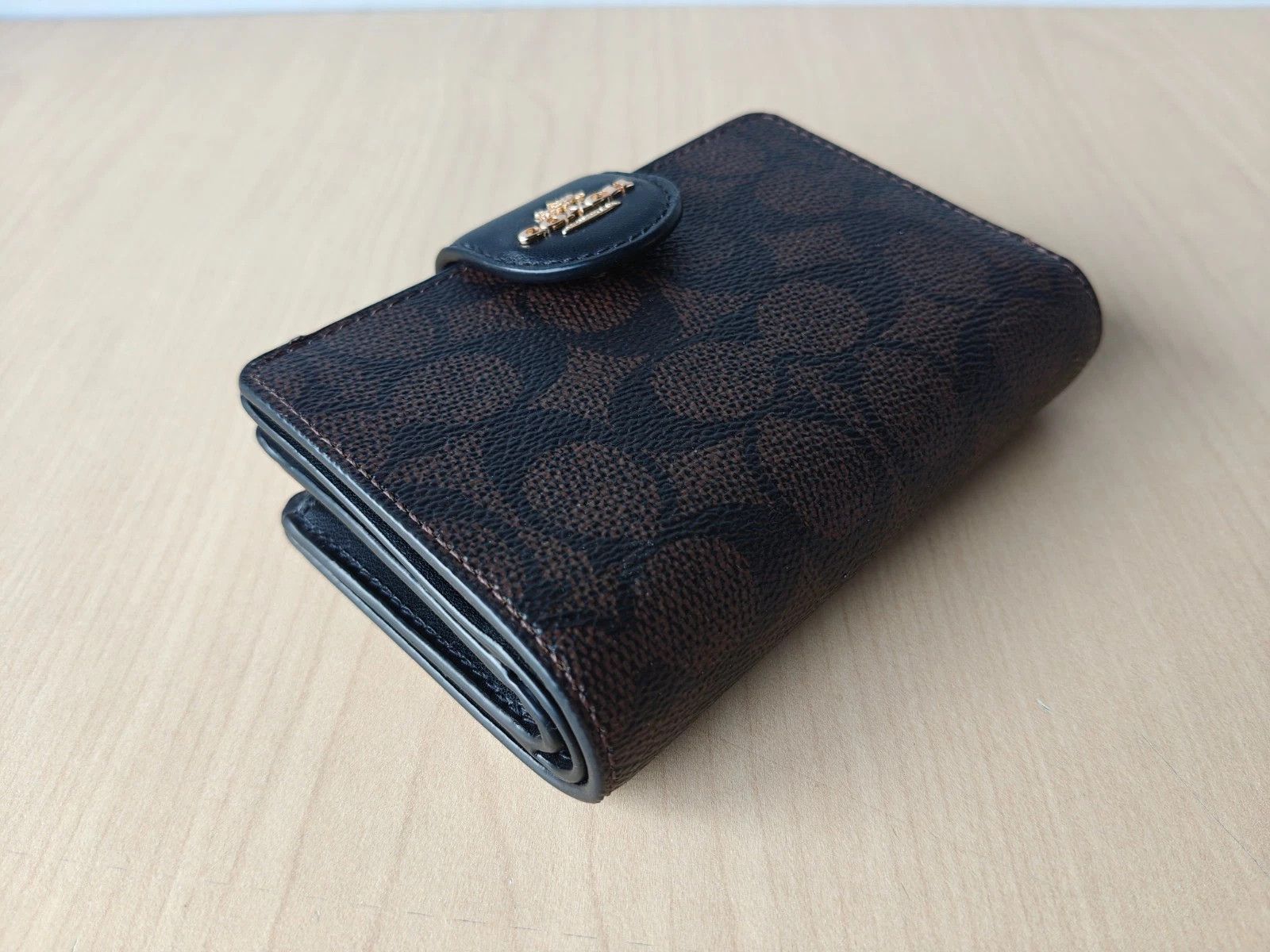 Coach Coach Medium Corner Zip Wallet In Signature T/1013 Size ONE SIZE - 6 Thumbnail