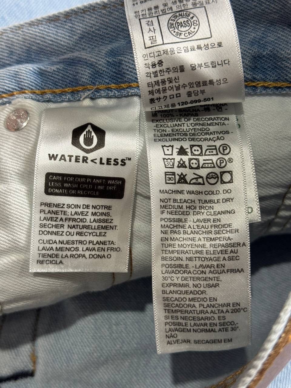 Levi's Levi’s 501 Thermodapt Jeans in Light Blue W36 L30 Size US 36 / EU 52 - 7 Thumbnail
