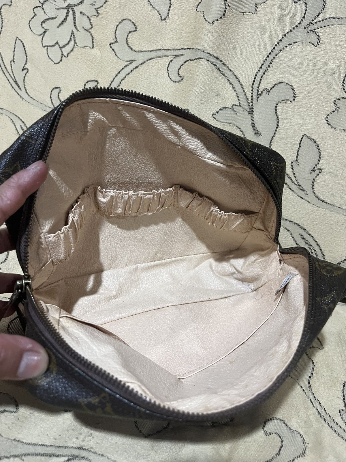 Louis Vuitton Louis Vuitto Trousse Toiletry Monogram Canvas 23 pouch Size ONE SIZE - 9 Thumbnail