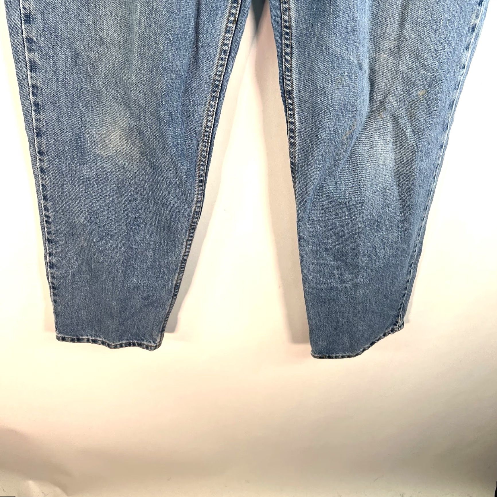 Levi's Vintage Levi's Jeans 550 Relaxed Fit Straight Jeans Men's Size 34 x 30 Blue Denim USA Size US 34 / EU 50 - 4 Thumbnail