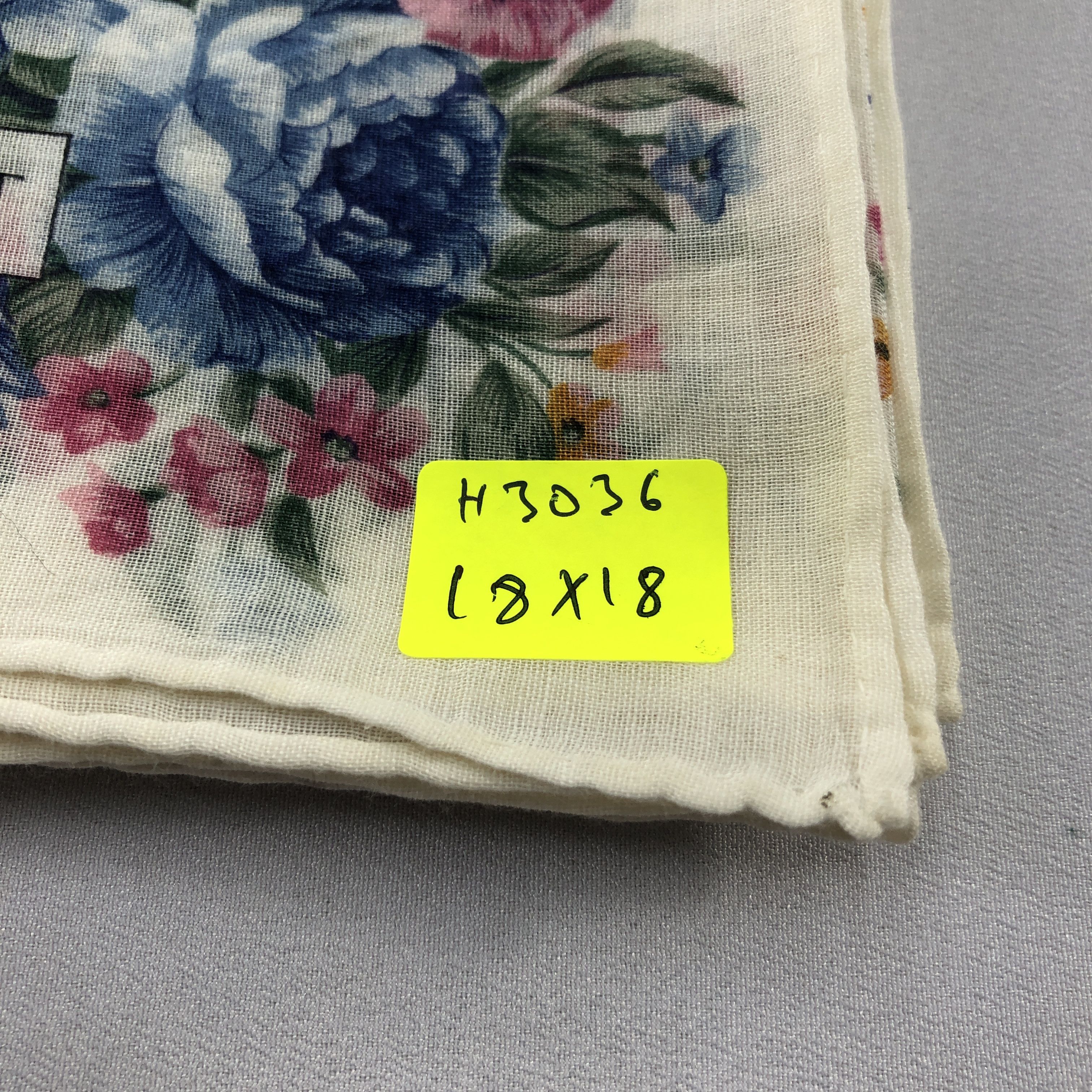 Yves Saint Laurent YSL Floral Handkerchief Neckerchief Bandana H3036 Size ONE SIZE - 12 Thumbnail