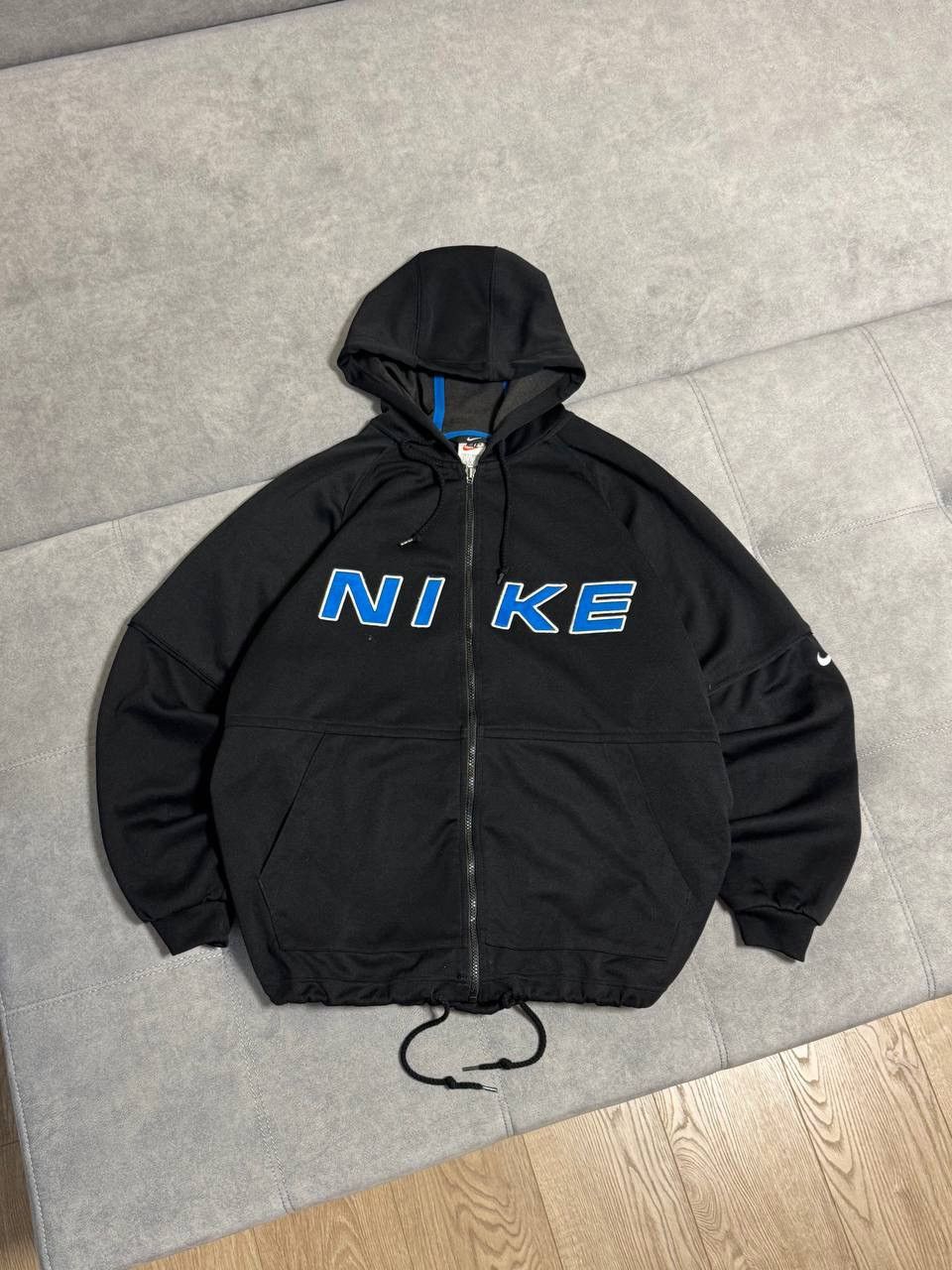 Nike Vintage Nike Y2K swoosh black oversized zip hoodie Size US L / EU 52-54 / 3 - 1 Thumbnail