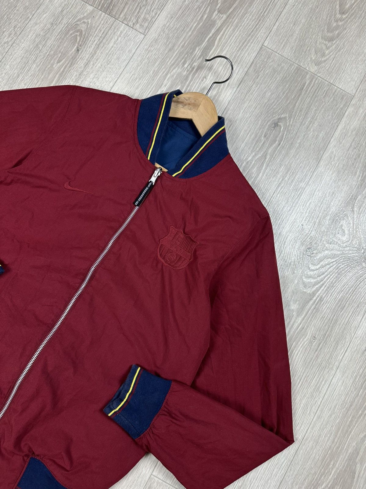 Nike Vintage Nike Barcelona Bomber Jacket Reversible Size S Size US S / EU 44-46 / 1 - 3 Thumbnail