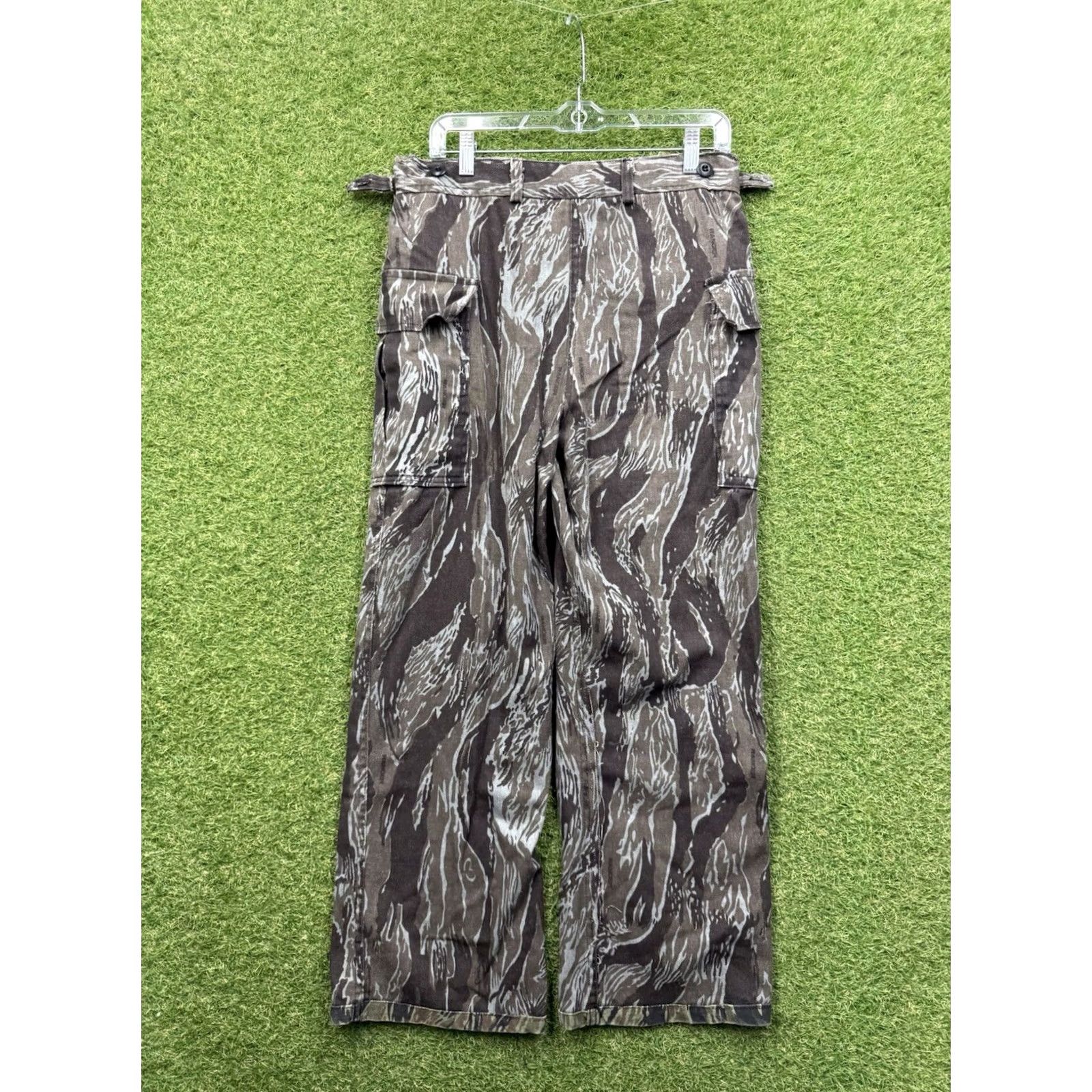 Vintage Ranger Vintage 70s Camouflage Cargo Pants Mens M Green 30x27 Military Ranger 80s Grunge Outdoor Cargo Pants Mens Size US 31 - 2 Thumbnail