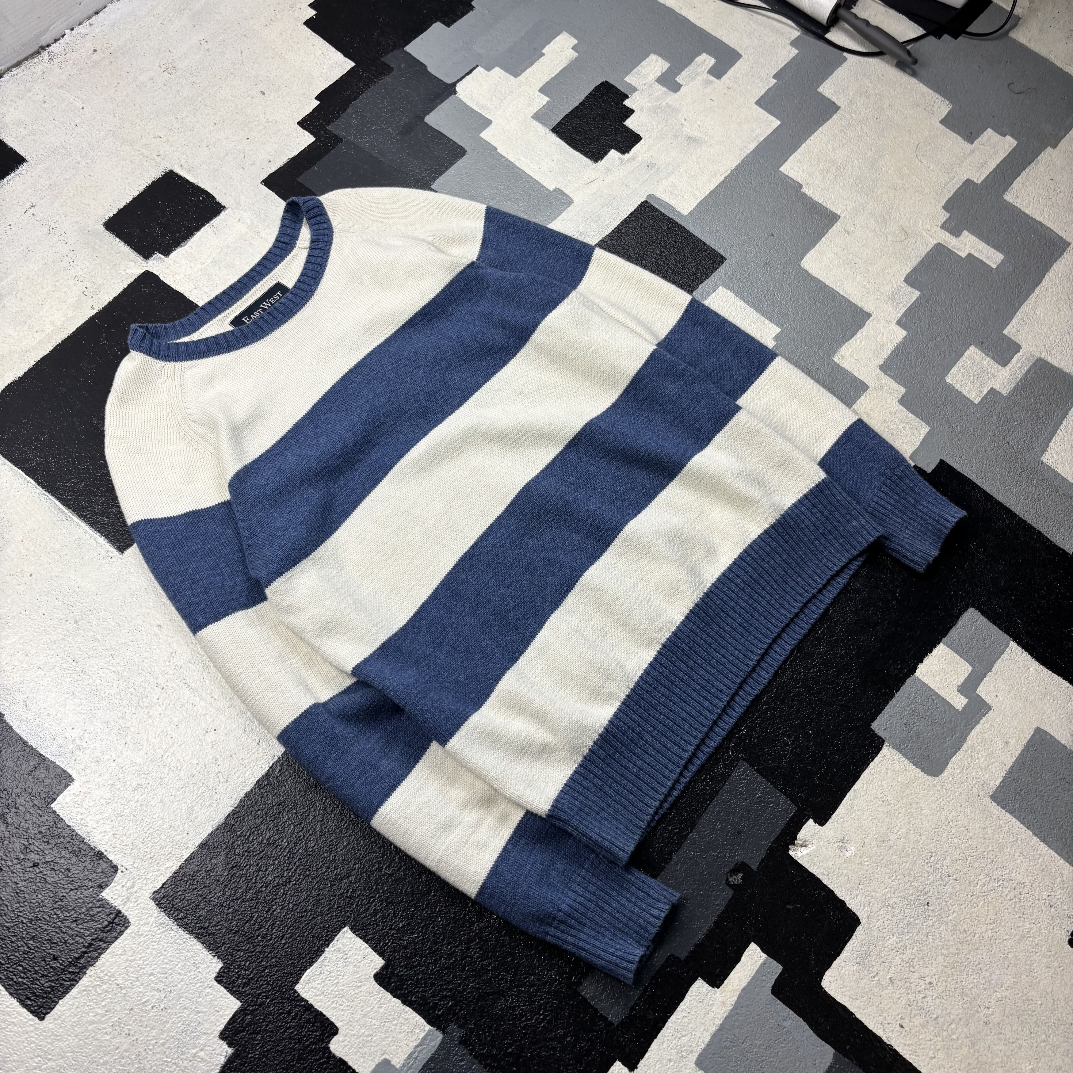 Other East & West Size US M / EU 48-50 / 2 - 1 Thumbnail