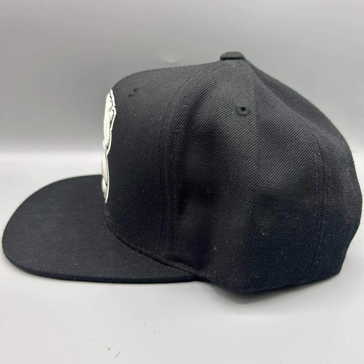 Mitchell & Ness New York Knicks Hat Men Black Embroidered Snap Back Cap Size ONE SIZE - 3 Thumbnail