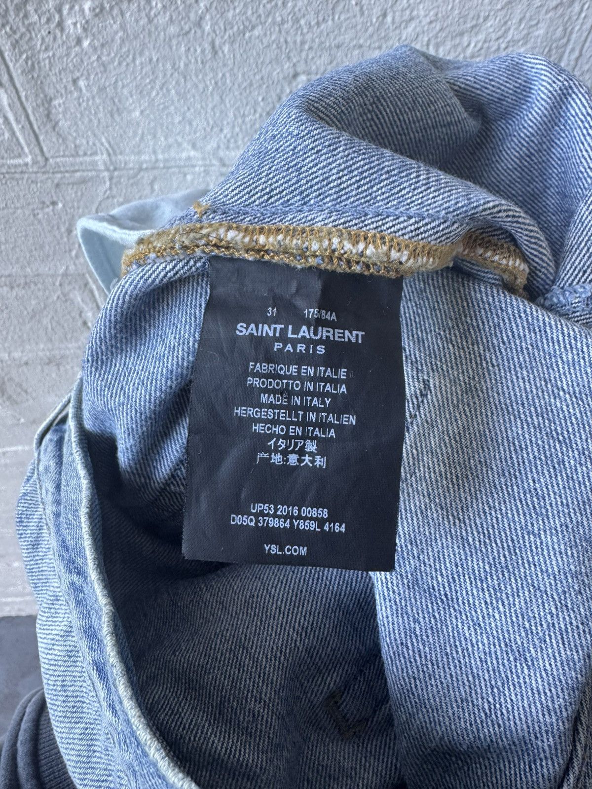 Saint Laurent Paris Saint Laurent Skinny Jean in Light Blue Vintage Denim SS’17 Size US 31 - 9 Thumbnail