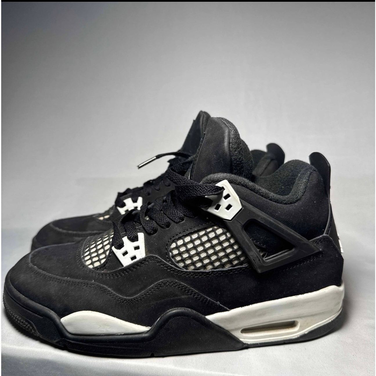 Jordan Brand × Nike Size 7 Nike Air Jordan 4 Retro GS White Thunder Men's Shoes Size US 7 / EU 40 - 8 Thumbnail