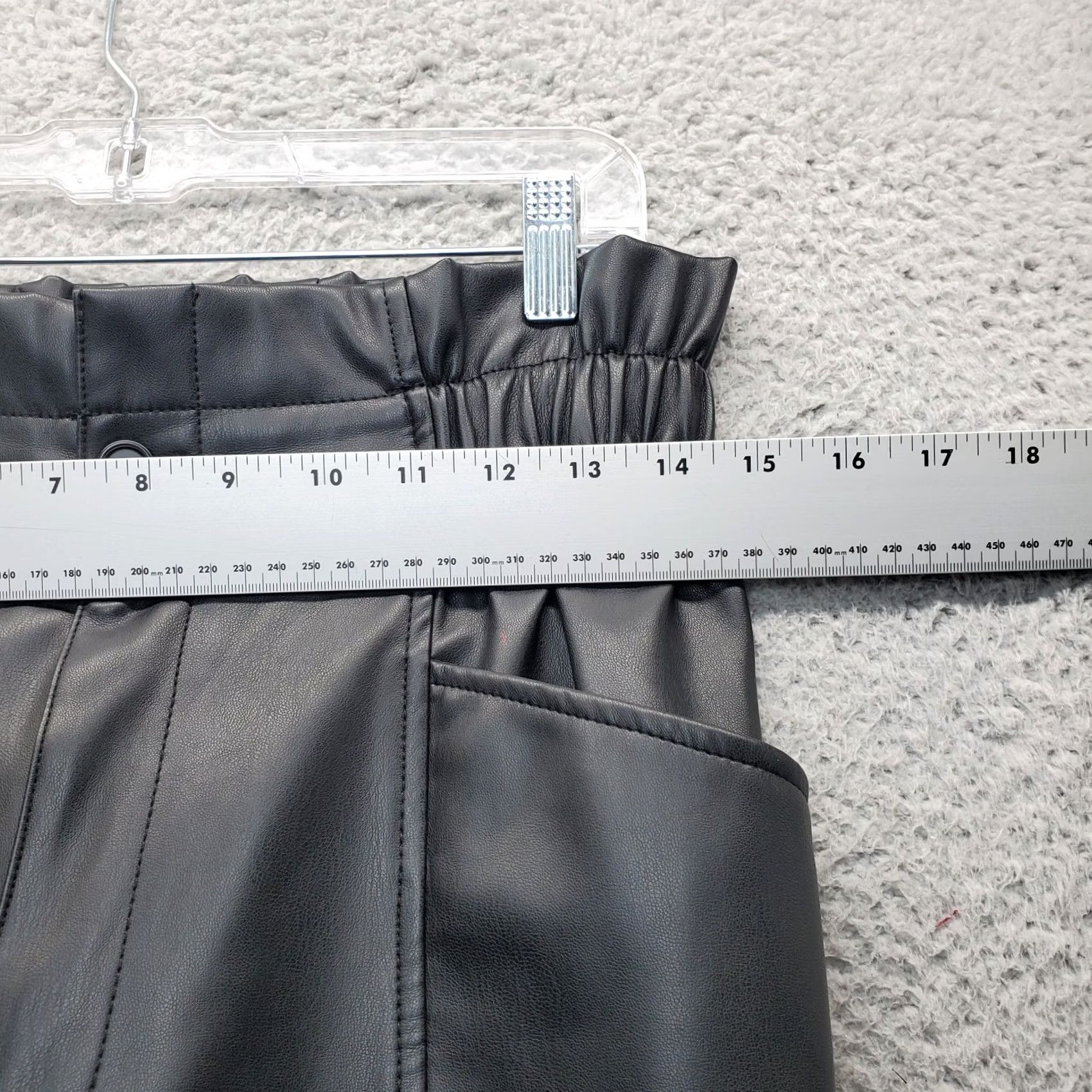 Madewell Madewell Womens Pants 6 Black High Rise Elastic Waist Paperbag Vegan Faux Leather 100% Polyurethane Size 28" / US 6 / IT 42 - 6 Thumbnail