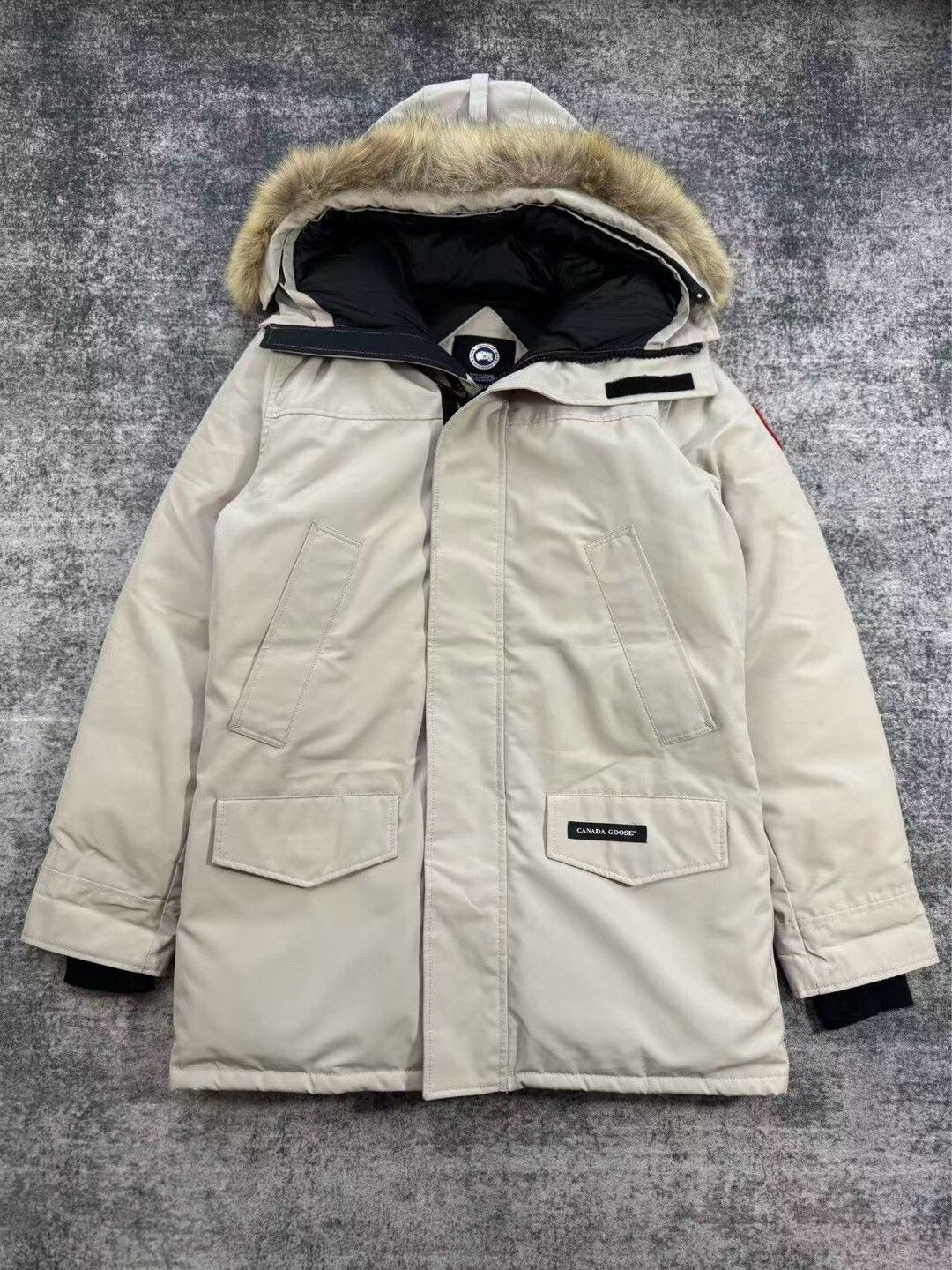 Canada Goose canada goose gray puffer parka size m Size US M / EU 48-50 / 2 - 1 Thumbnail