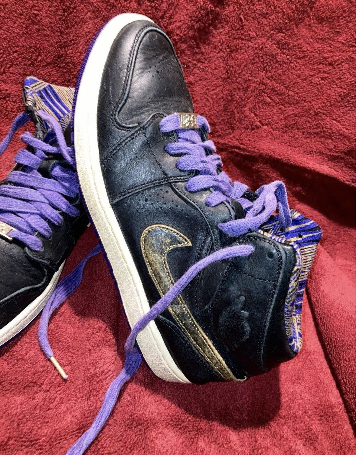 Nike Air Jordan 1 Mid Noveau 'BHM' Size US 8.5 / EU 41-42 - 2 Thumbnail