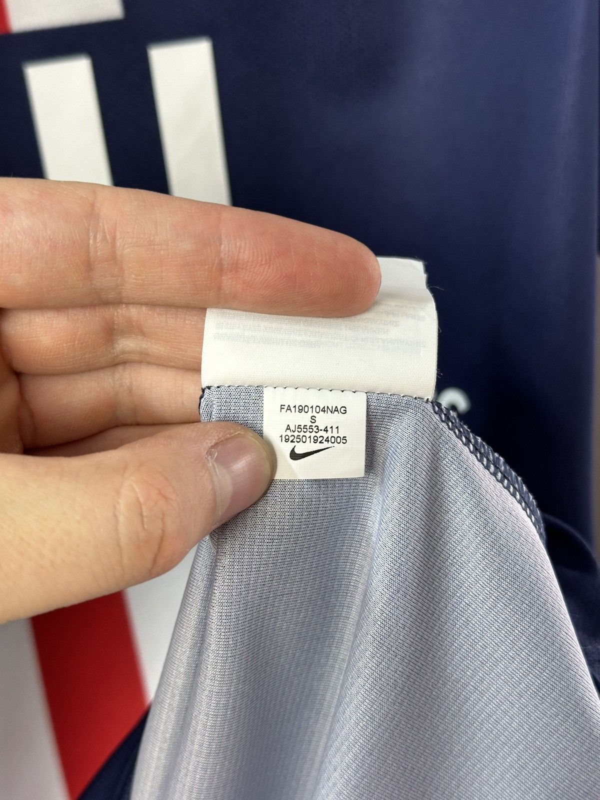 Vintage Vintage Nike PSG 2019/20 Home Jersey Paris Saint Germain Size US S / EU 44-46 / 1 - 9 Thumbnail
