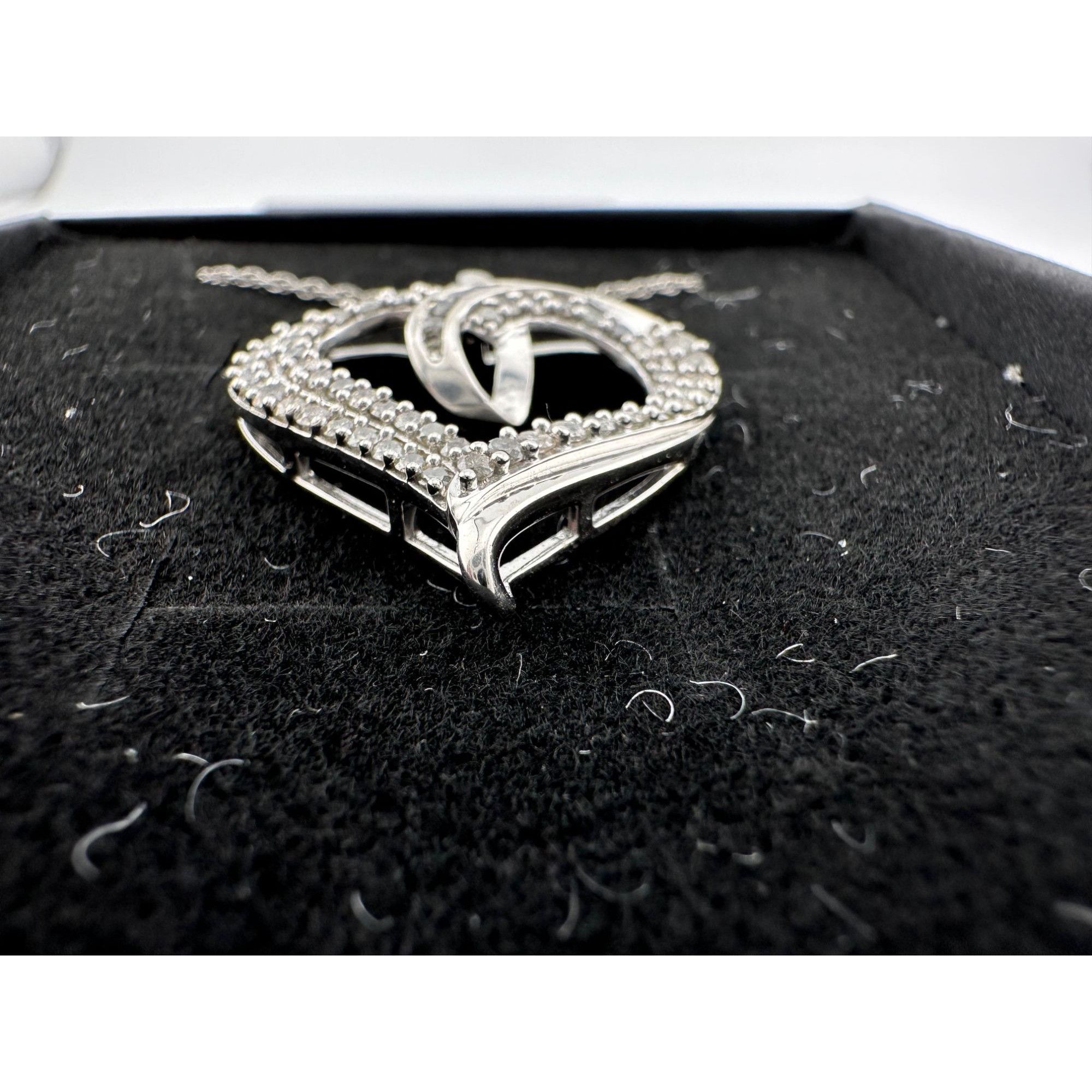 Other Stunning 1 Ct Natural Diamond Heart Shaped Pendant with Chai Size ONE SIZE - 11 Thumbnail