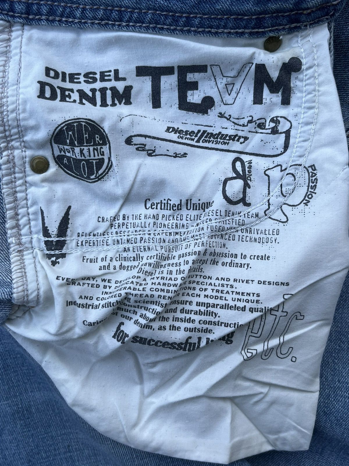 Diesel Vintage Y2K Diesel Larkee Light Blue Distressed Classic Jean Size US 32 / EU 48 - 16 Thumbnail