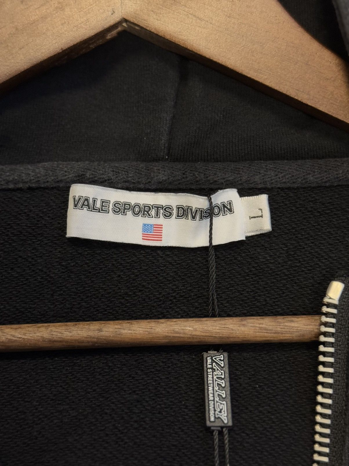 Vale Vale Hoodie Zip Up Black Yellow Size Large (NEW) Size US L / EU 52-54 / 3 - 7 Thumbnail
