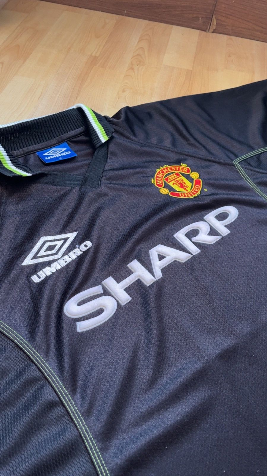 Umbro Manchester United 1998/99 Third Kit Size US XL / EU 56 / 4 - 2 Thumbnail