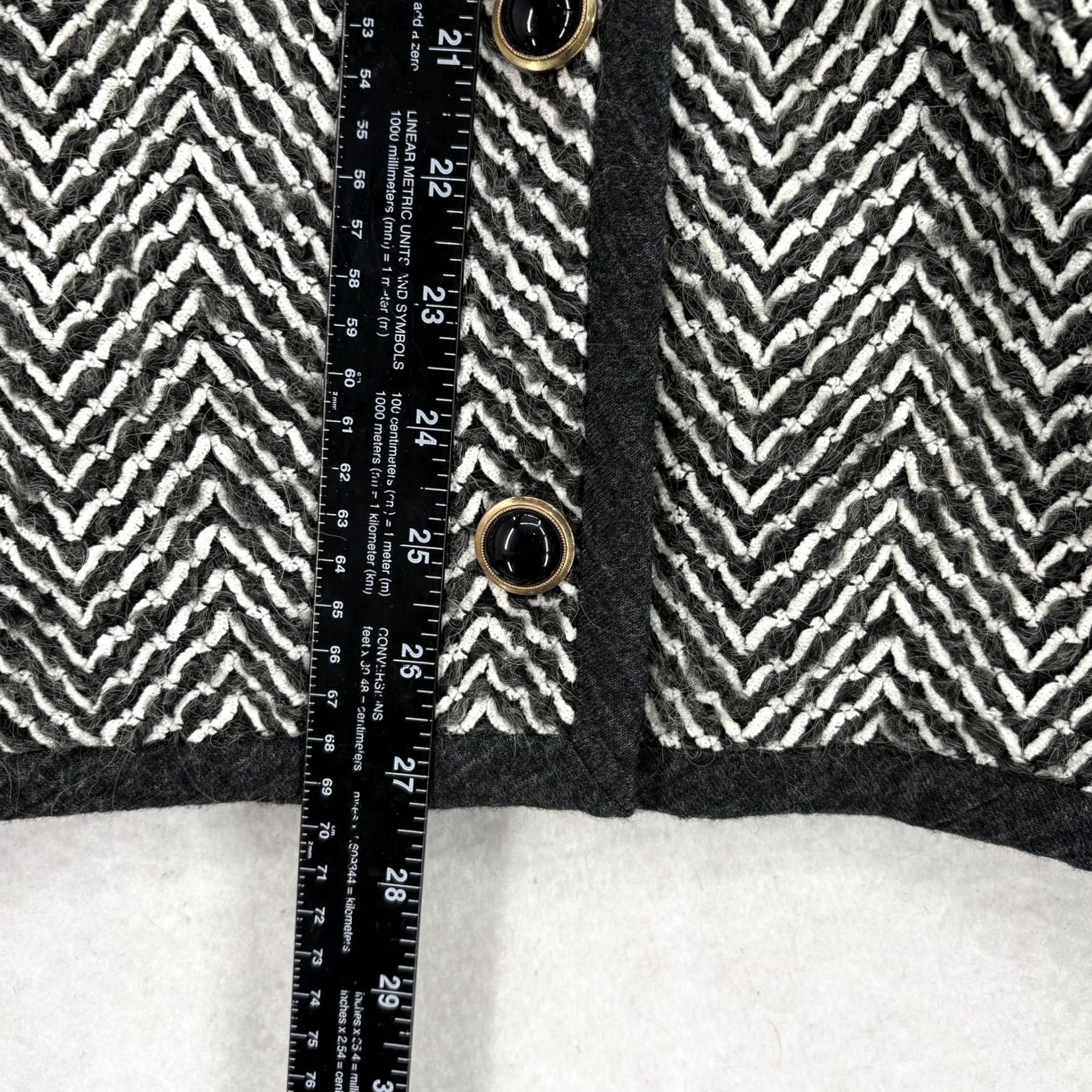 Vintage VINTAGE Castleberry Blazer Womens 18 Black Herringbone Tweed Mohair Wool USA Jacket/Coat Black Tailored 90s Women Boy Size XXL / US 16-18 / IT 52-54 - 7 Thumbnail