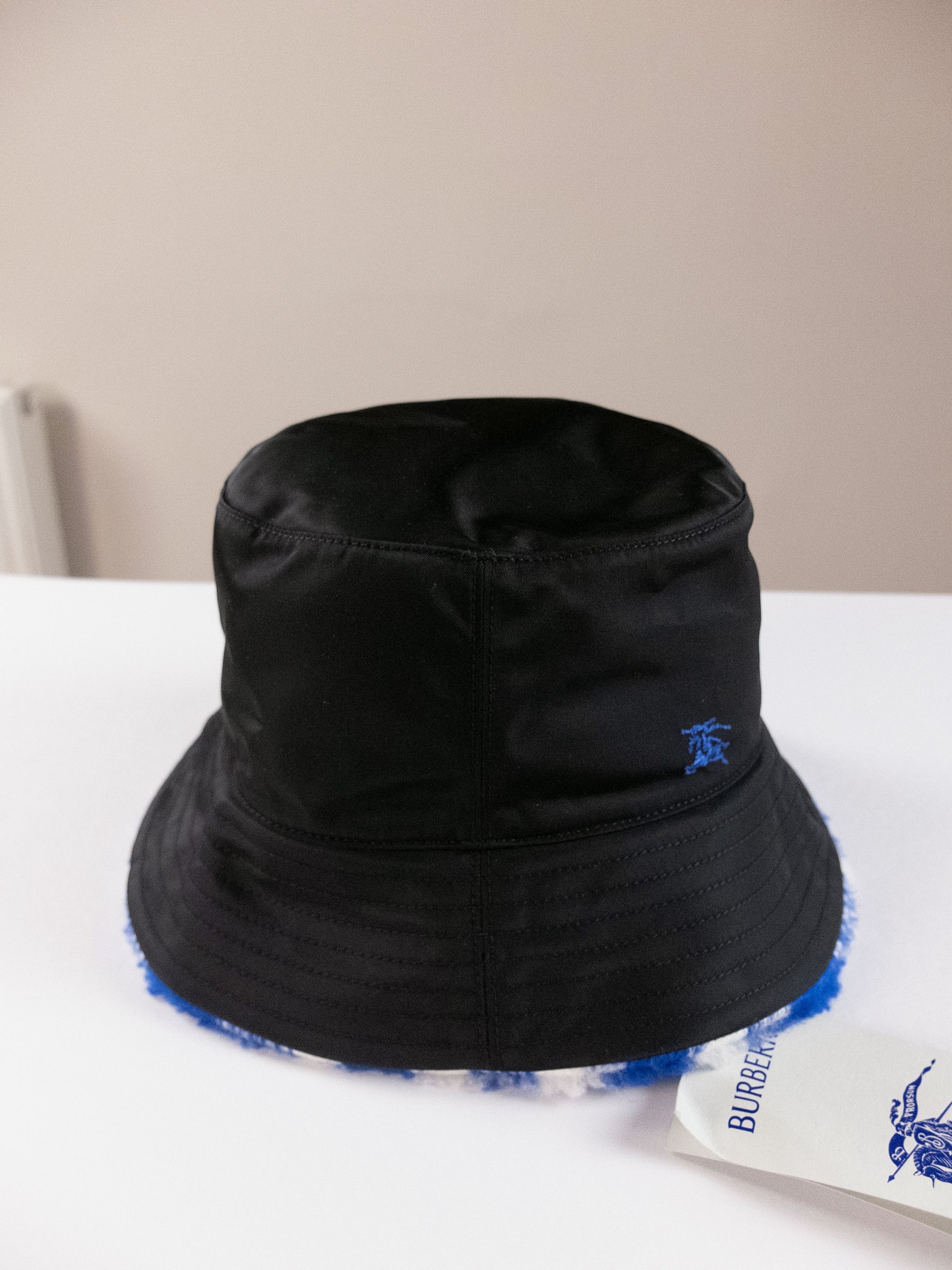 Burberry BURBERRY black blue nylon fleece check reversible bucket hat Size ONE SIZE - 3 Thumbnail