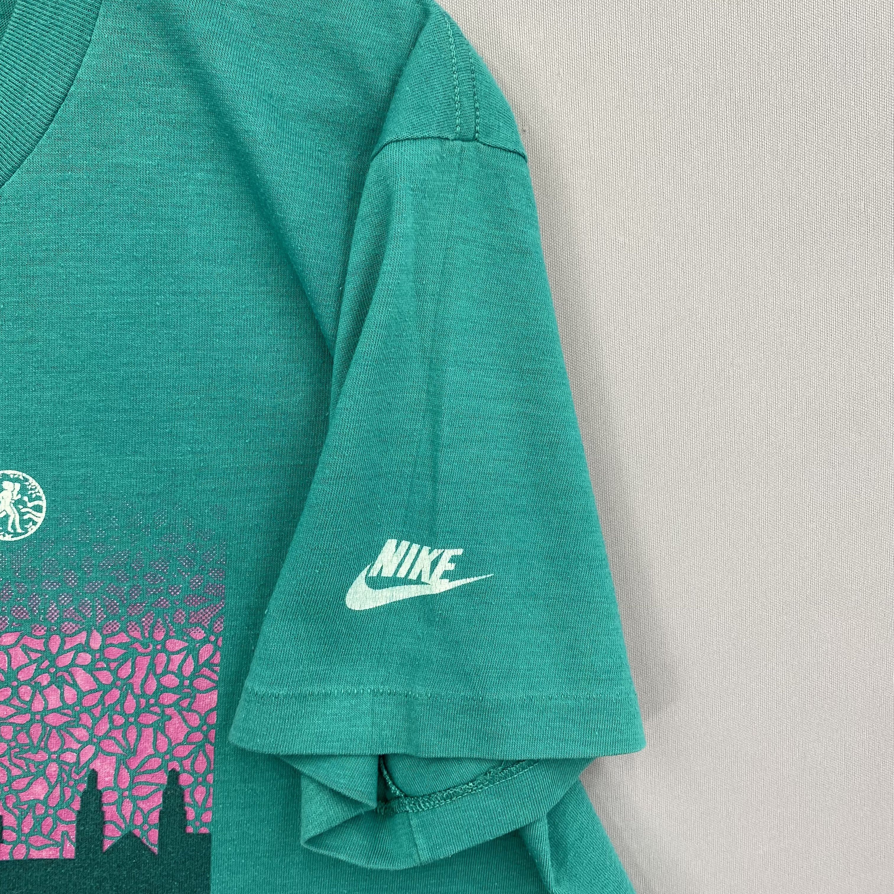 Nike Vintage 80s Nike Bloomsday T-Shirt Nike Swoosh 1984 Finisher Size US L / EU 52-54 / 3 - 3 Thumbnail