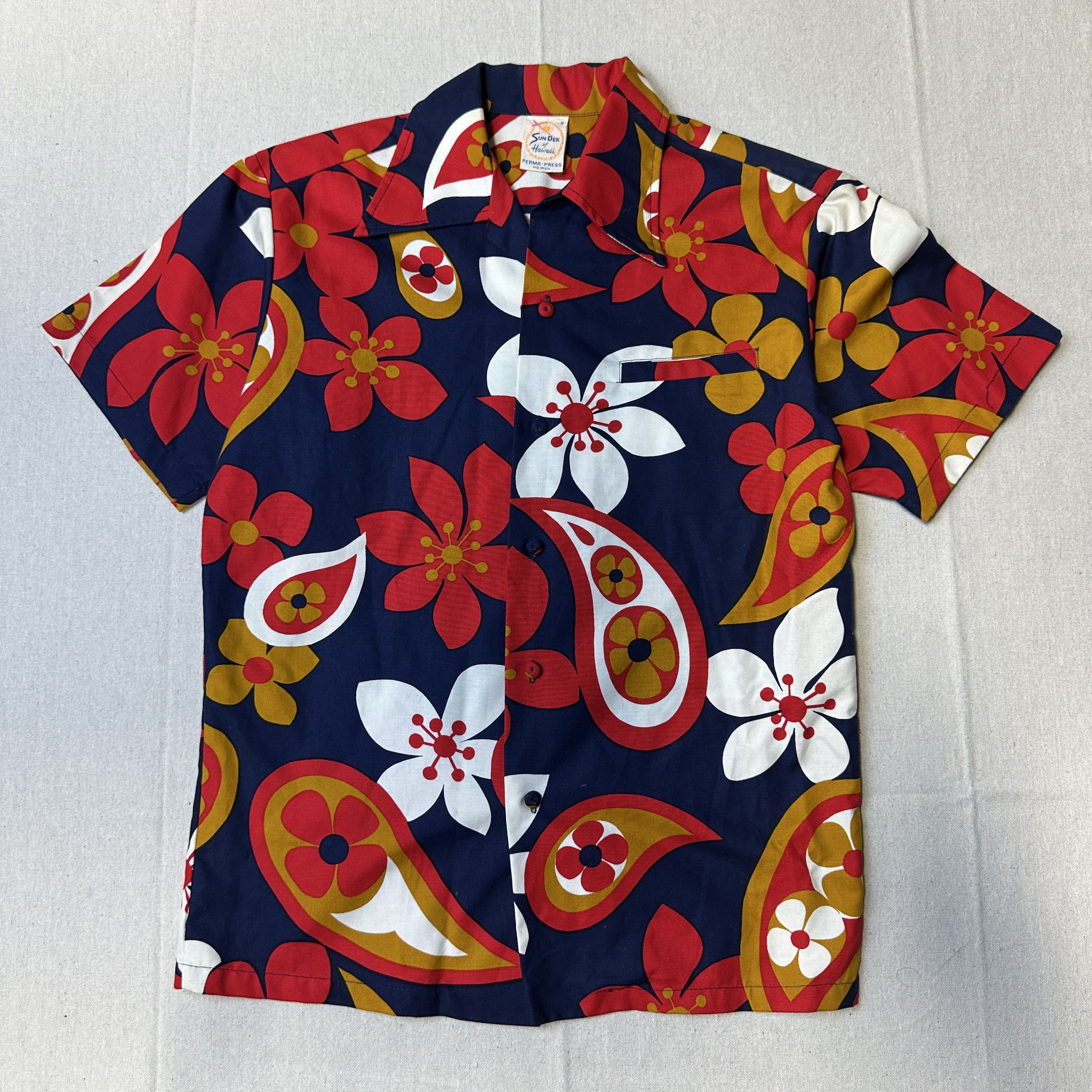 Sundek Vintage Sun-Dek of Hawaii Bold Floral Cotton Hawaiian Shirt Size Small 60s Size US S / EU 44-46 / 1 - 1 Thumbnail