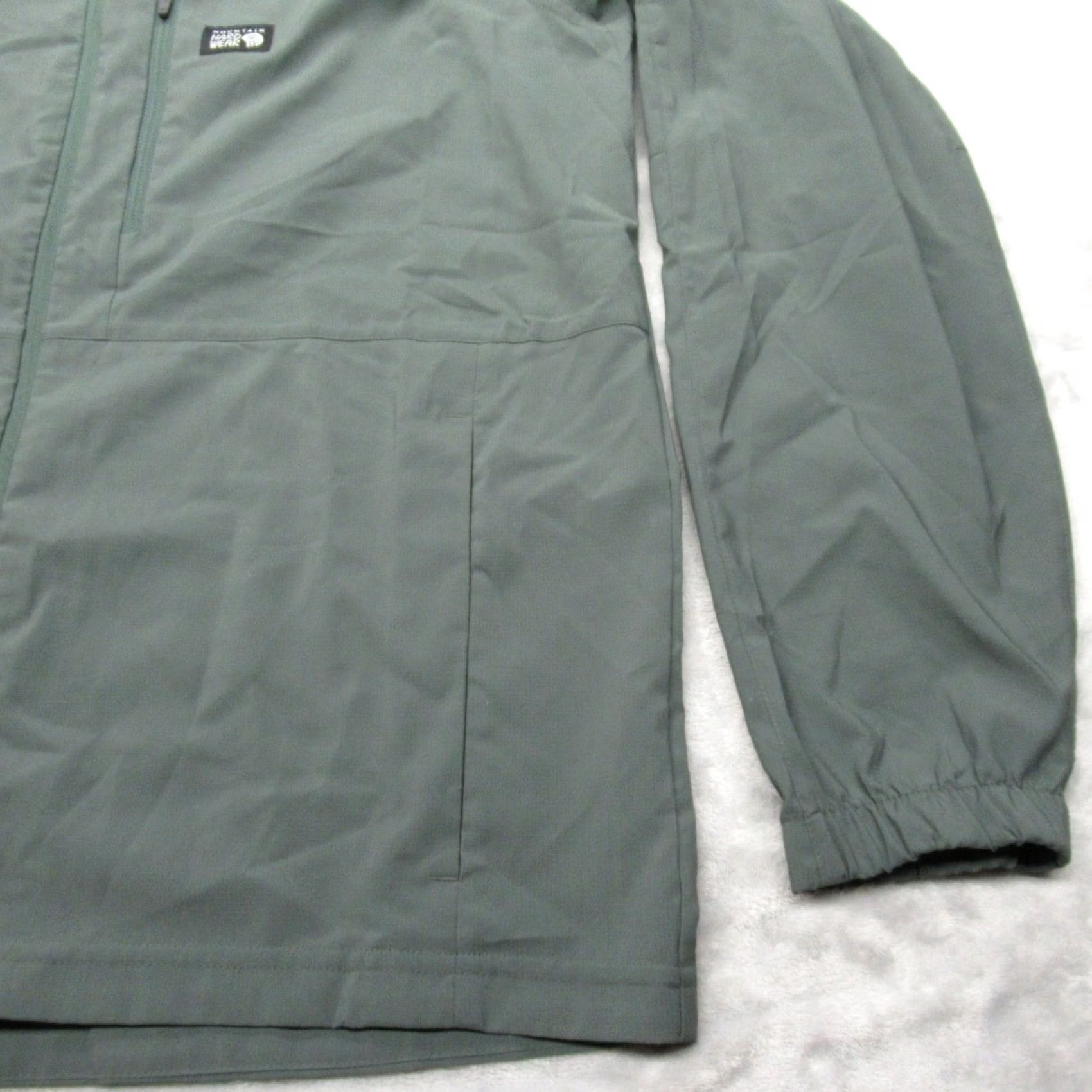 Mountain Hardwear Mountain Hardwear Jacket Mens MED Green Windbreaker Zip Full Zip Pockets Packable Lightweight Hiking Outdoor 90s Vintage? (Note: No, Vintage is No) Size US M / EU 48-50 / 2 - 6 Thumbnail
