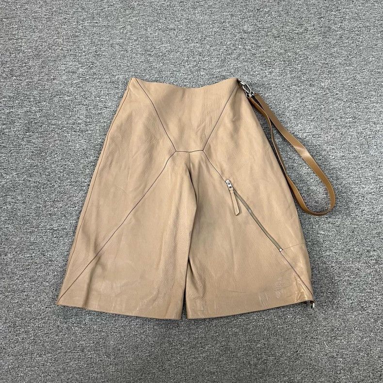 Loewe loewe Lambskin cropped trousers 2505-Nextarrow Size US 28 / EU 44 - 2 Thumbnail