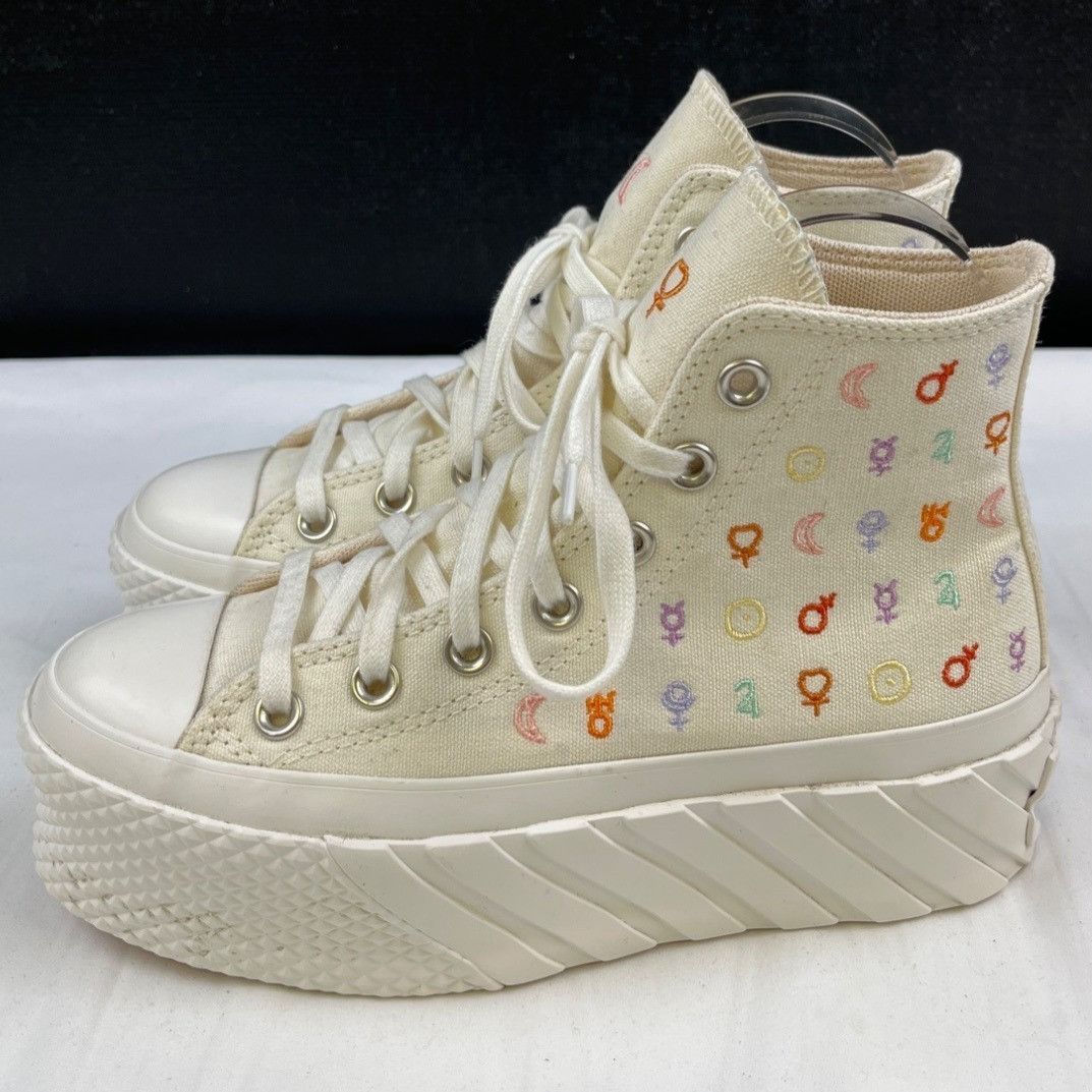 Converse Cuck Taylor Women's White Shoes/Sneakers Sz 5 SKU 4
