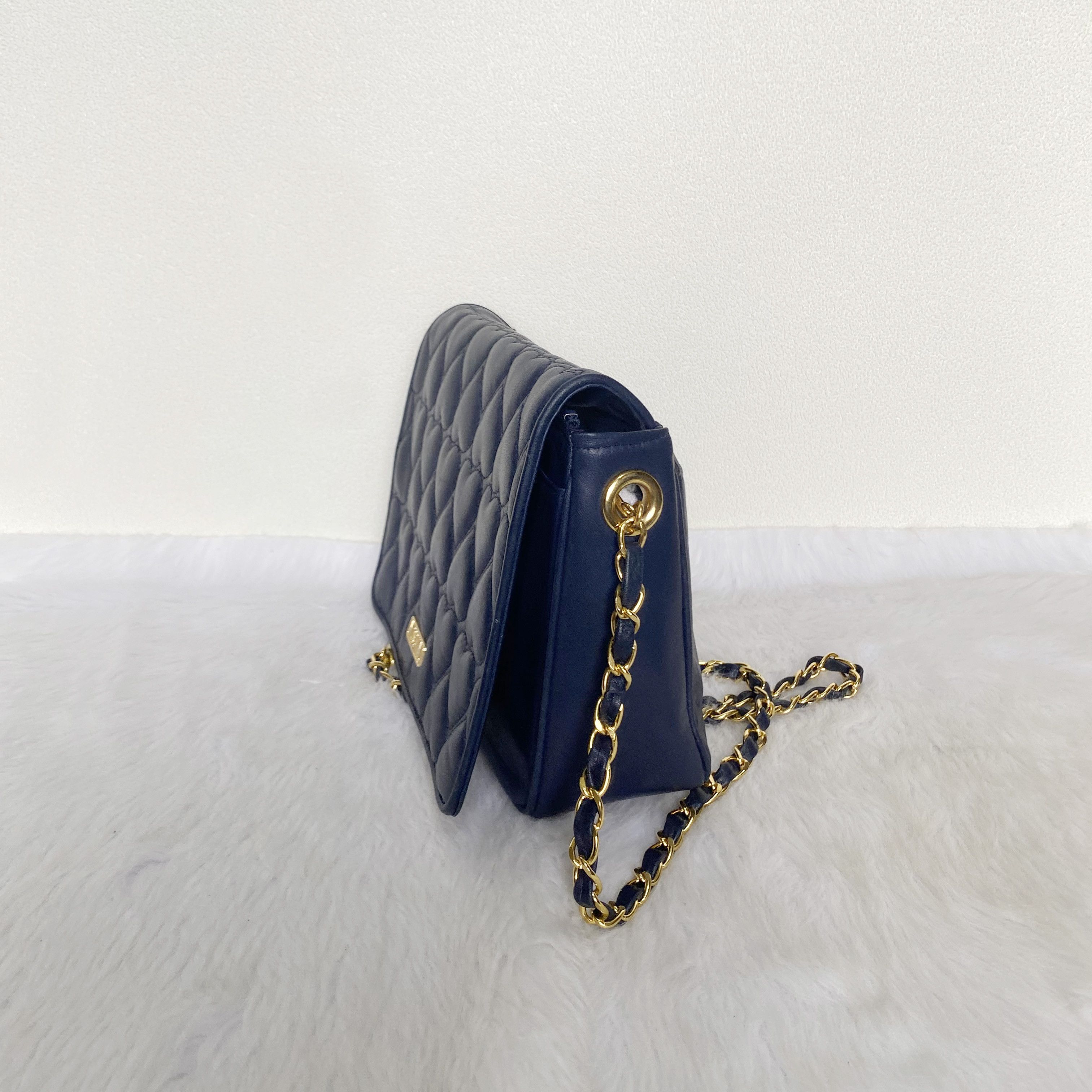Moschino Vintage Navy Quilted Hearts Leather Crossbody Bag Size ONE SIZE - 3 Thumbnail