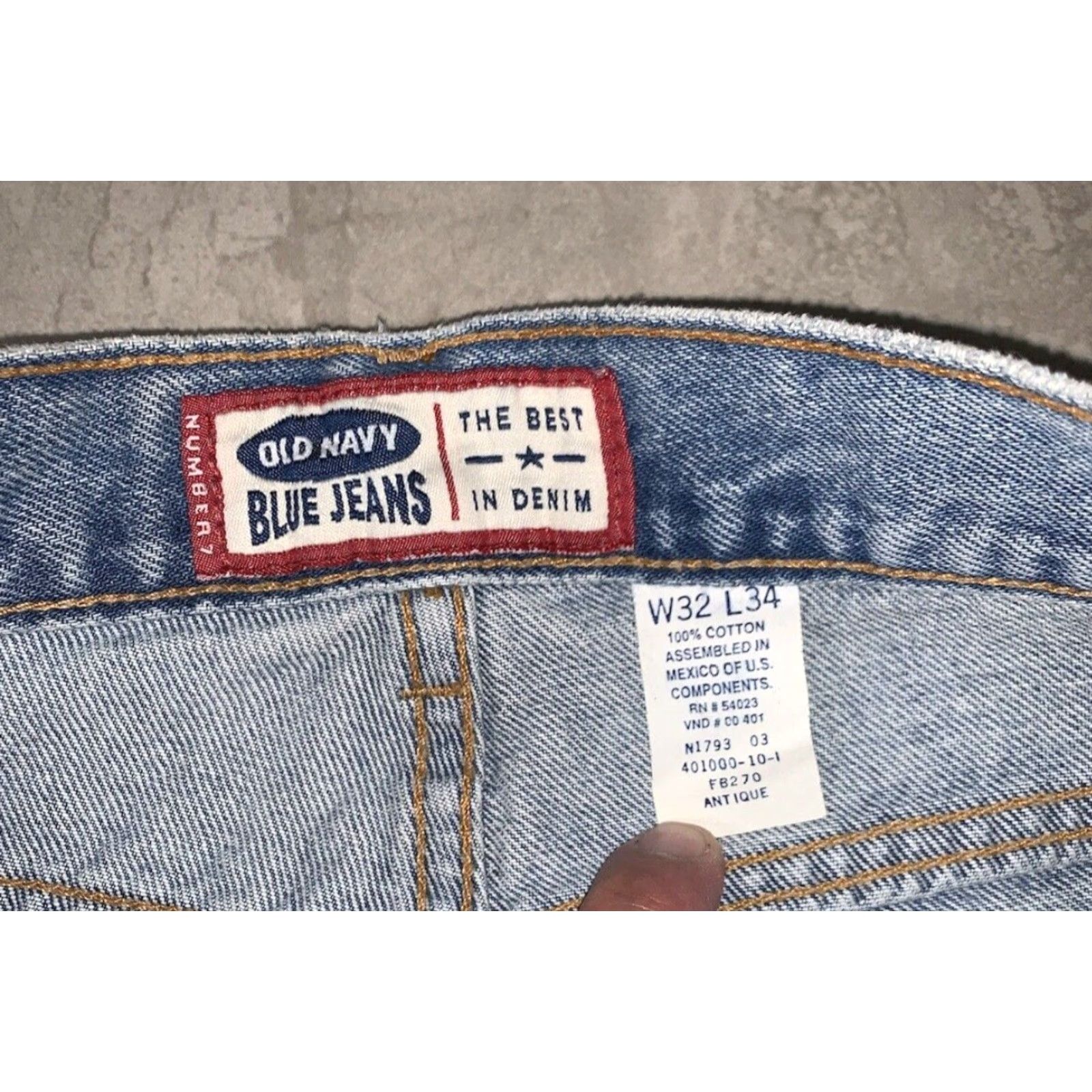 Old Navy Old Navy Jeans Men's 32x34 Denim Blue Five Pocket Regular Straight Pants Distressed No Size US 32 / EU 48 - 4 Thumbnail