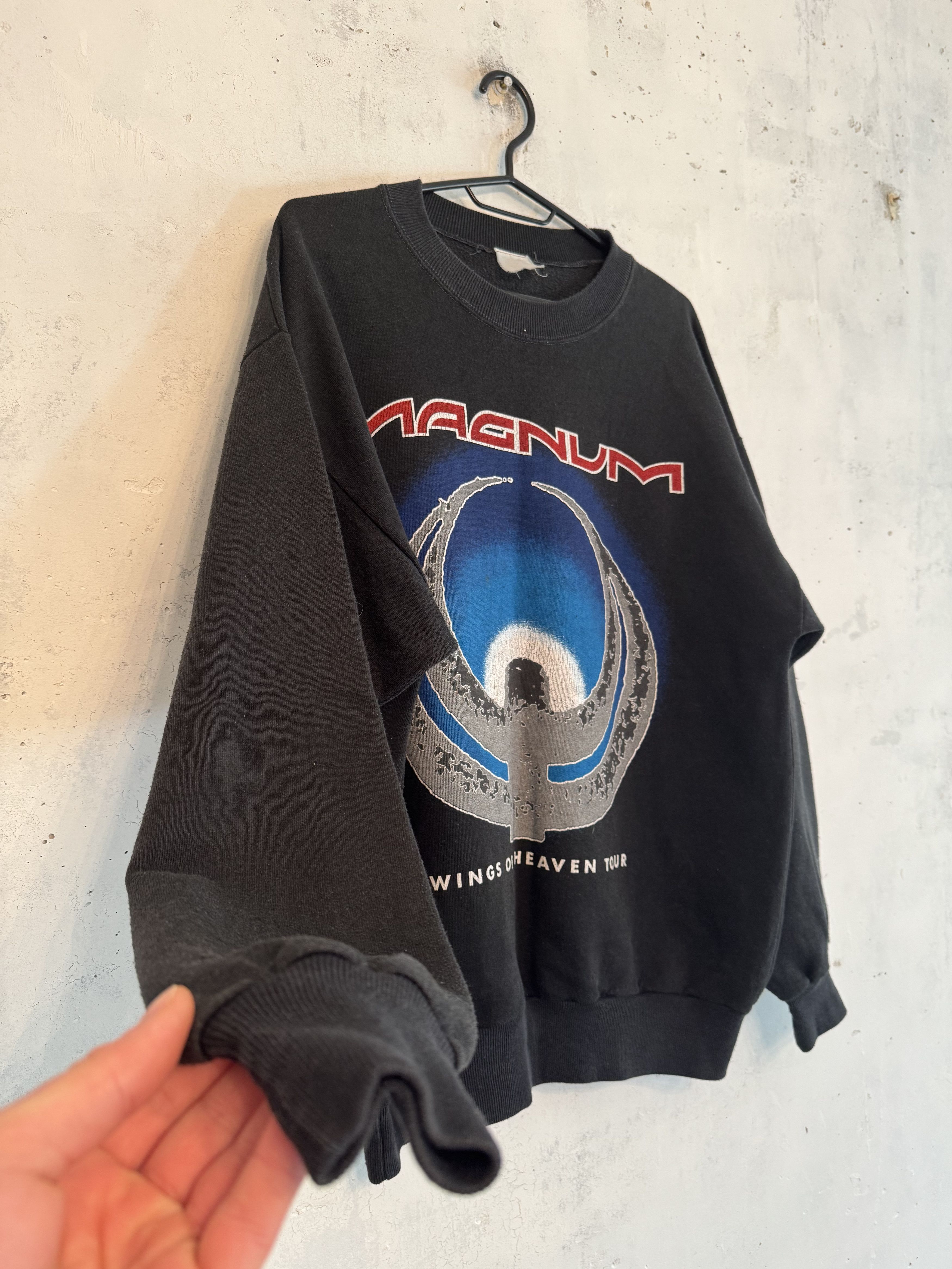 Band Tees Vintage 1988 Magnum Wings of Heaven Band Tour Sweatshirt Size US L / EU 52-54 / 3 - 8 Thumbnail