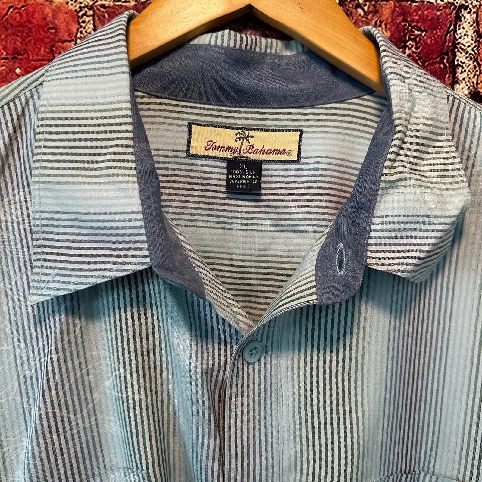 Tommy Bahama Tommy Bahama button down 100% silk Size US XL / EU 56 / 4 - 2 Thumbnail