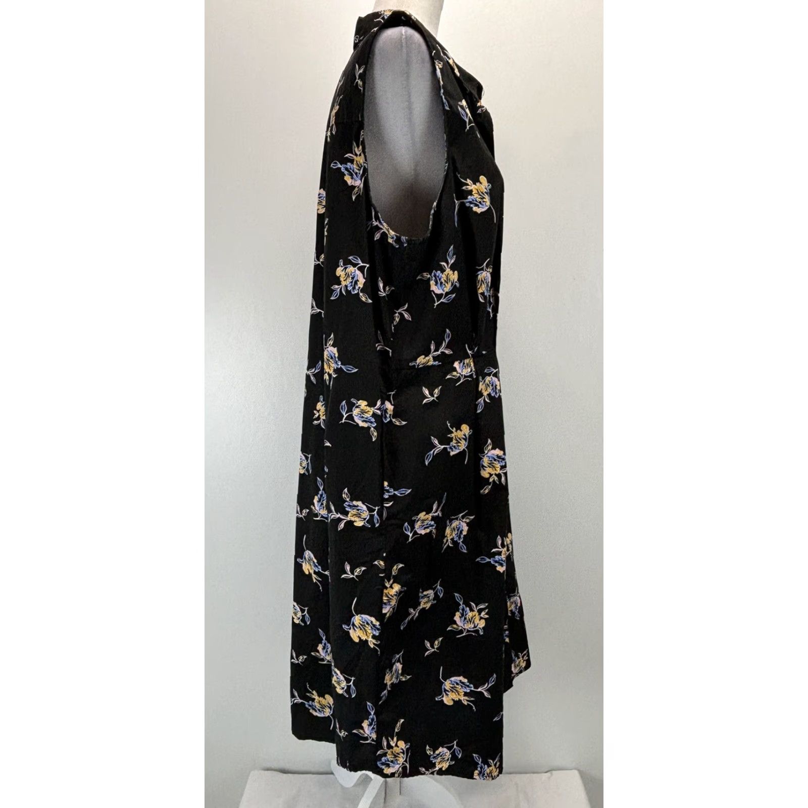 Vintage VINTAGE Who What Wear Floral Shirt Dress XXL Black Sleeveless Knee Length Button Front Women Size XXL / US 16-18 / IT 52-54 - 4 Thumbnail