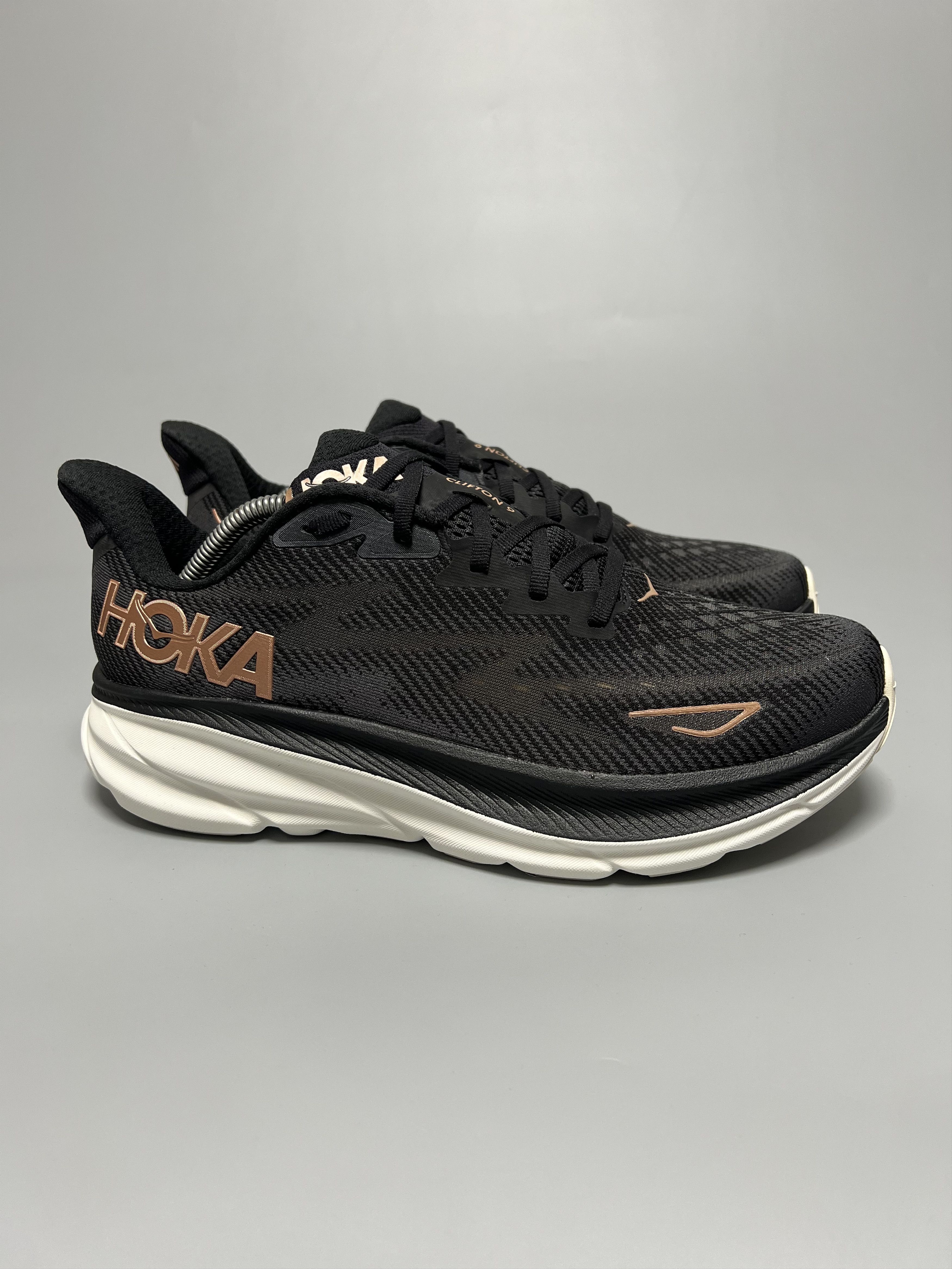 Hoka 10.5B Hoka One One Clifton 9 Running Shoes Walking Gym Size US 10.5 / IT 40.5 - 1 Thumbnail